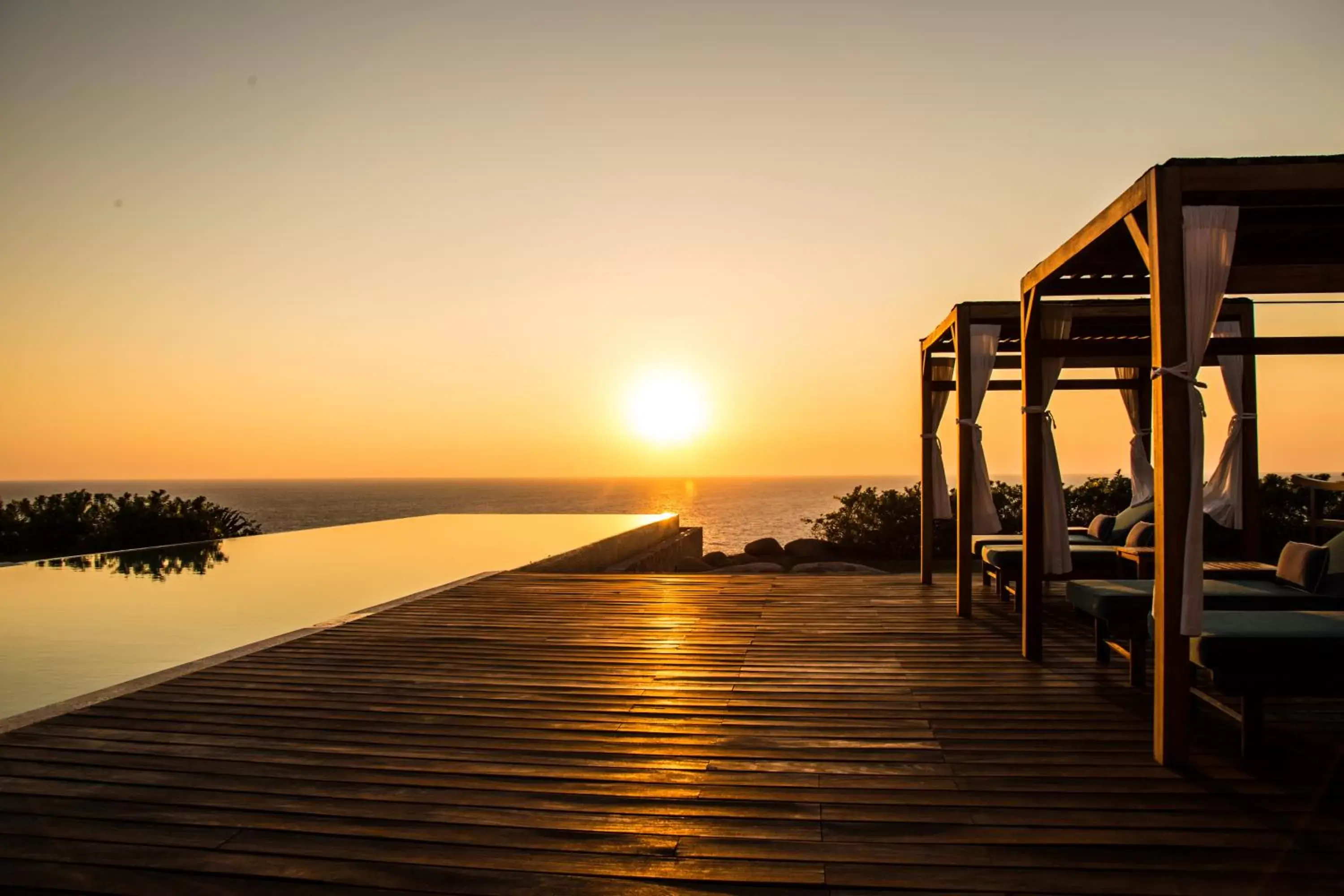 Swimming pool, Sunrise/Sunset in Banyan Tree Cabo Marques