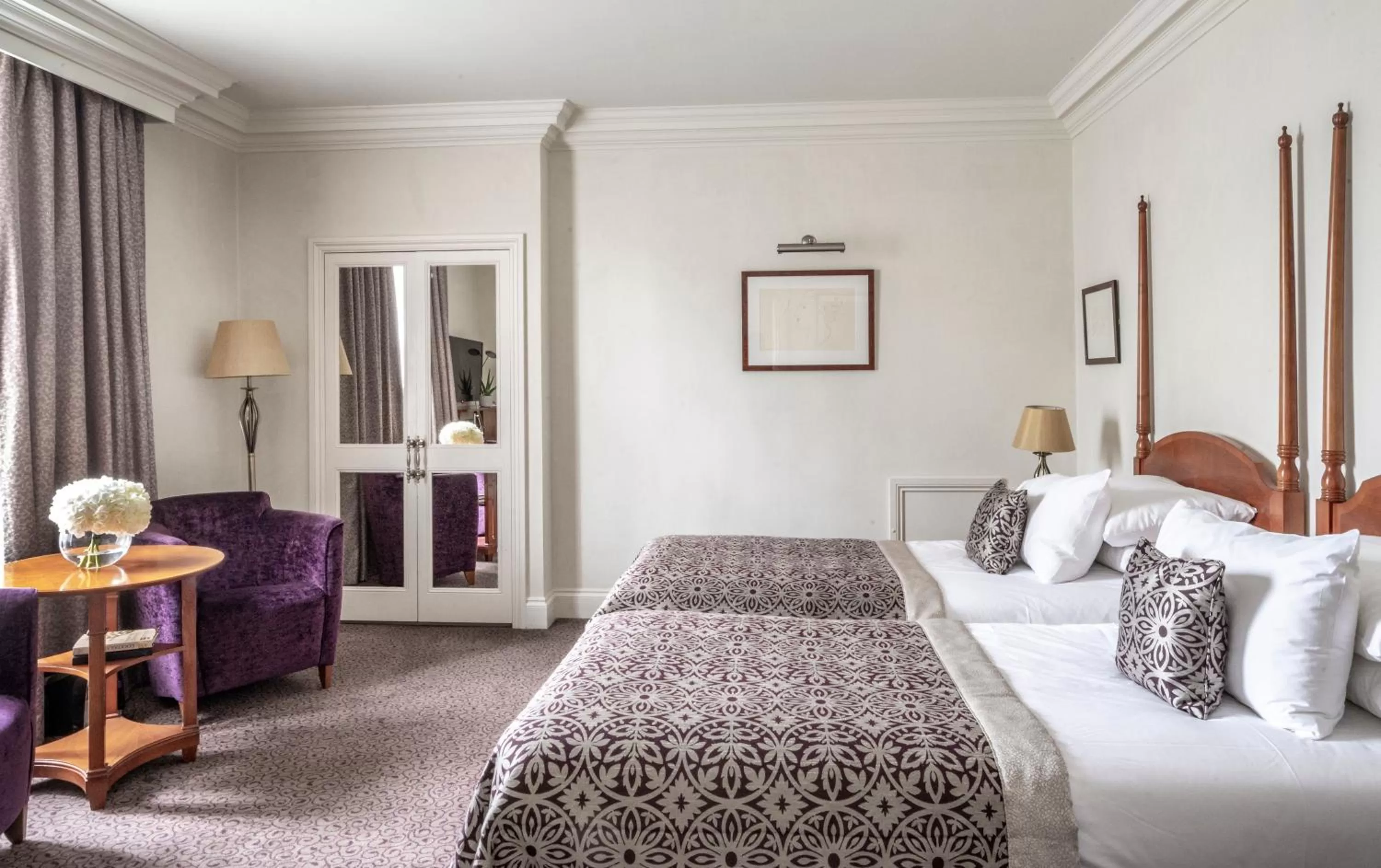 Bed in Brandshatch Place Hotel & Spa