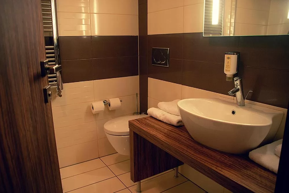 Bathroom in Hotel Opara