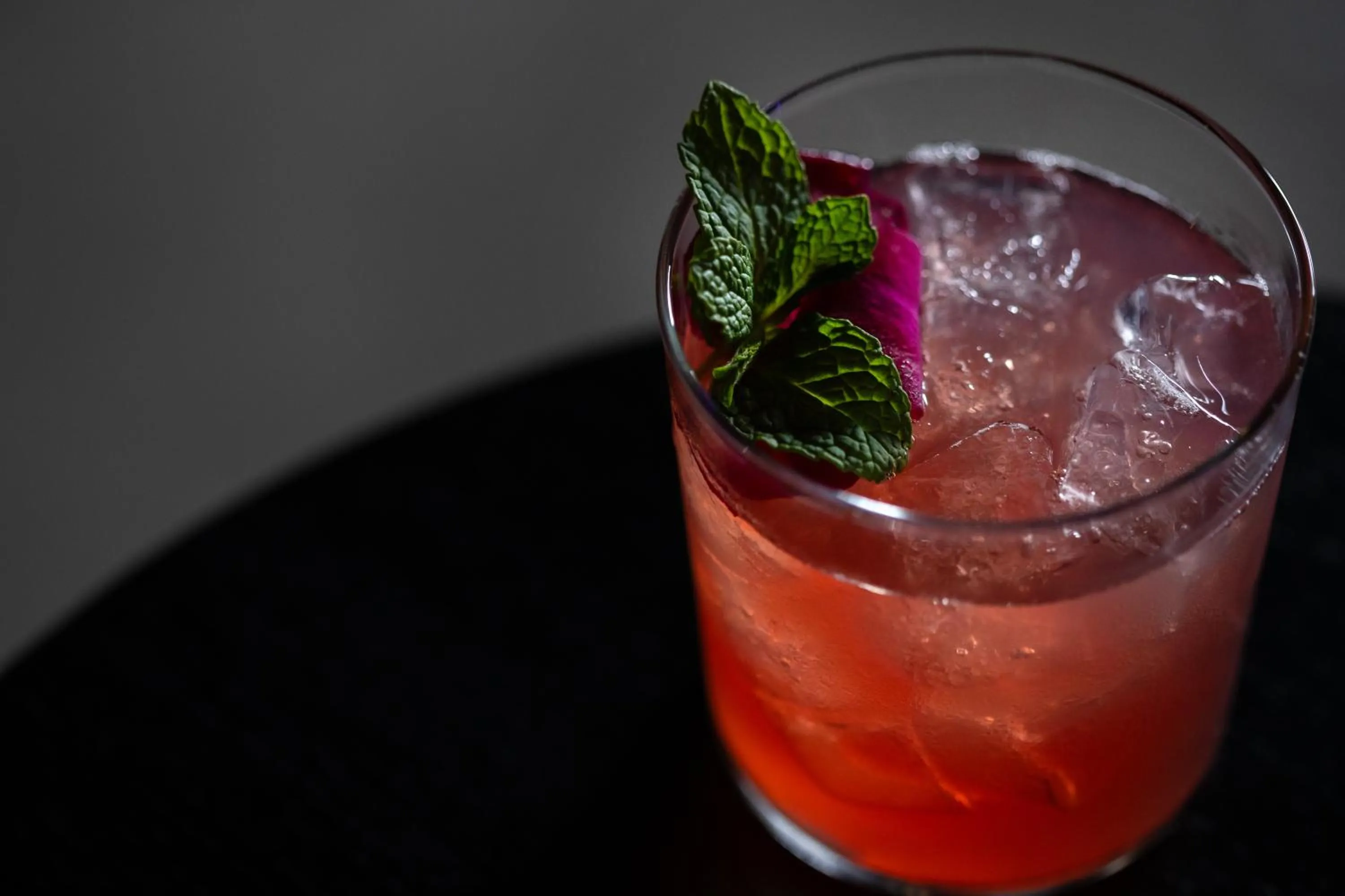 Food and drinks in Moxy Houston Downtown