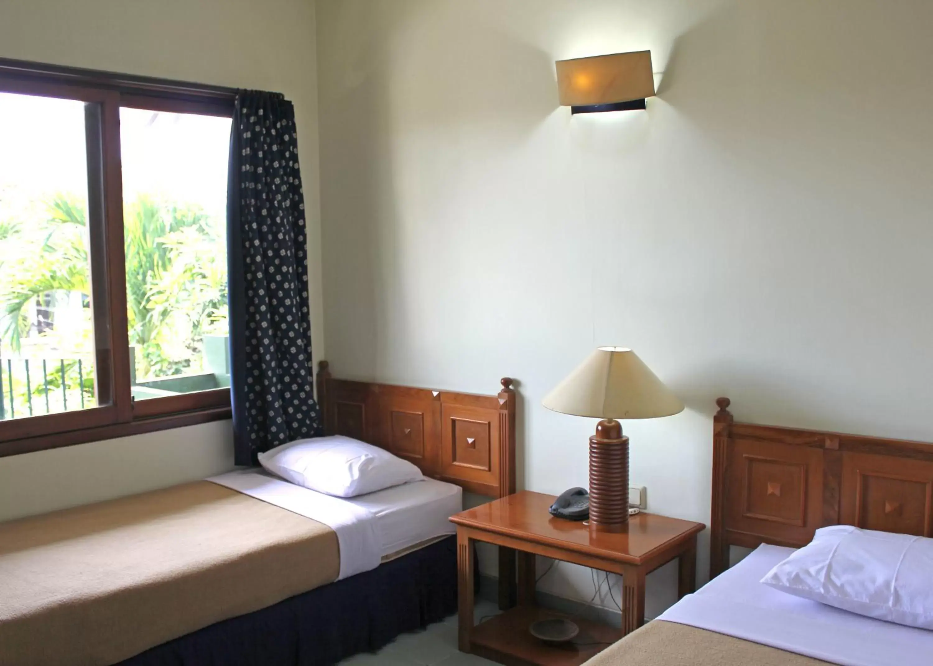 Bedroom, Bed in Hotel Winotosastro Garden