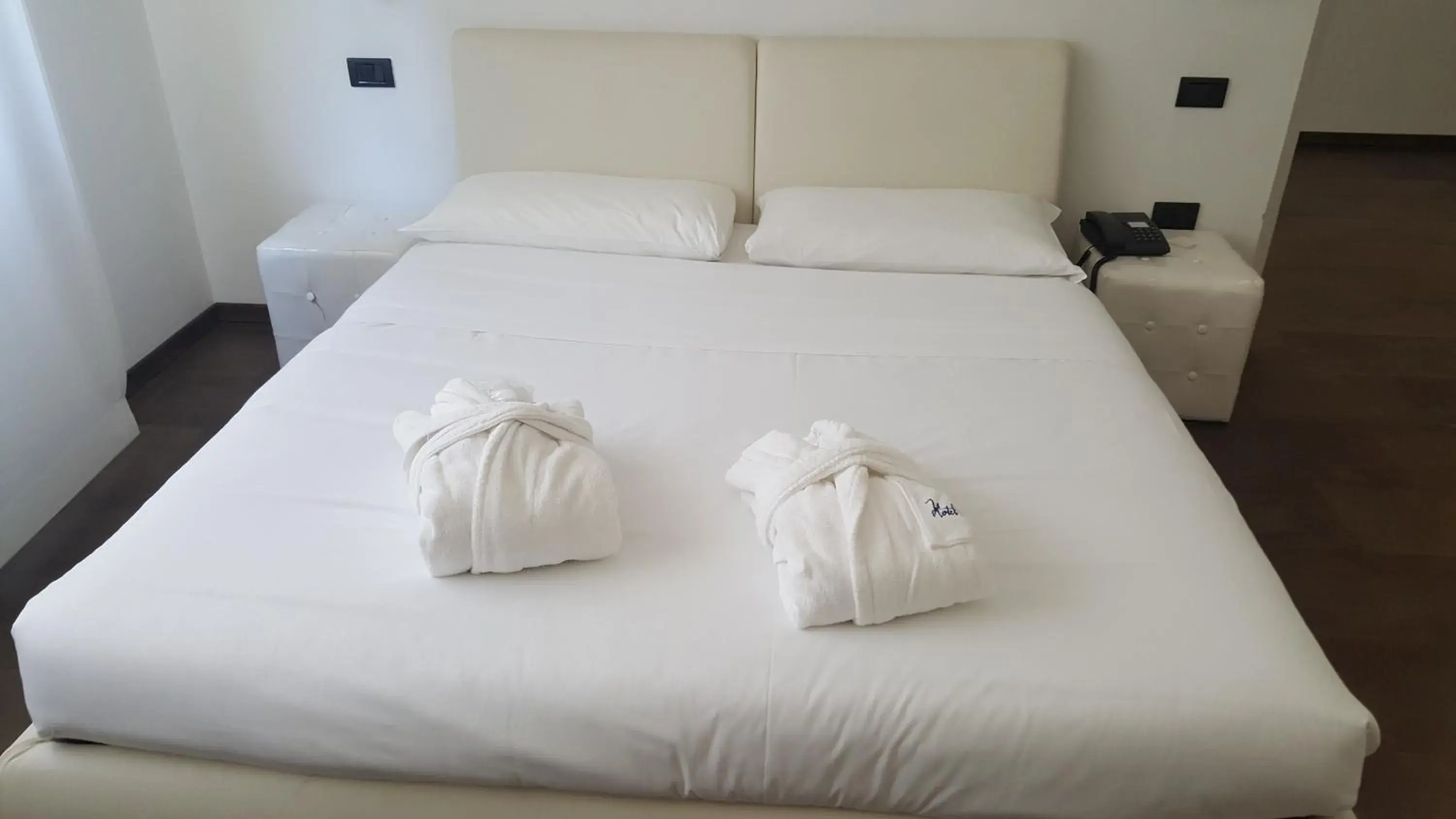 Bed in Hotel Cristallo