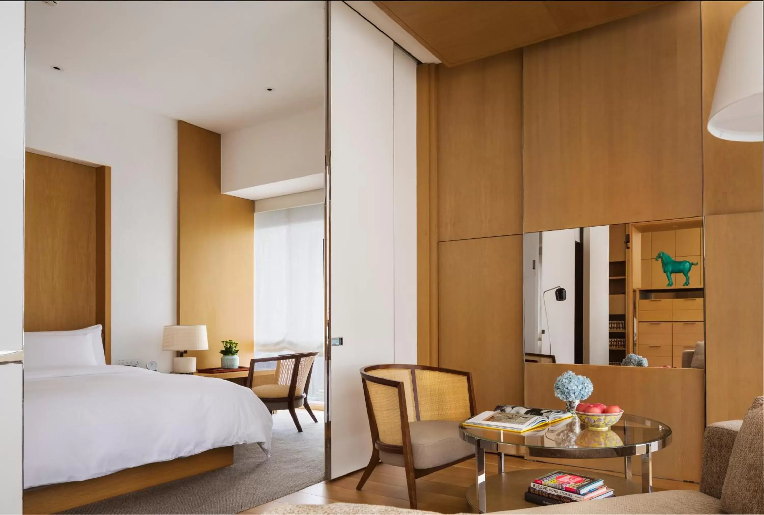 King Room with Atrium View - single occupancy - Club Access in Grand Hyatt Chengdu King Room with Atrium View - single occupancy - Club Access in Grand Hyatt Chengdu