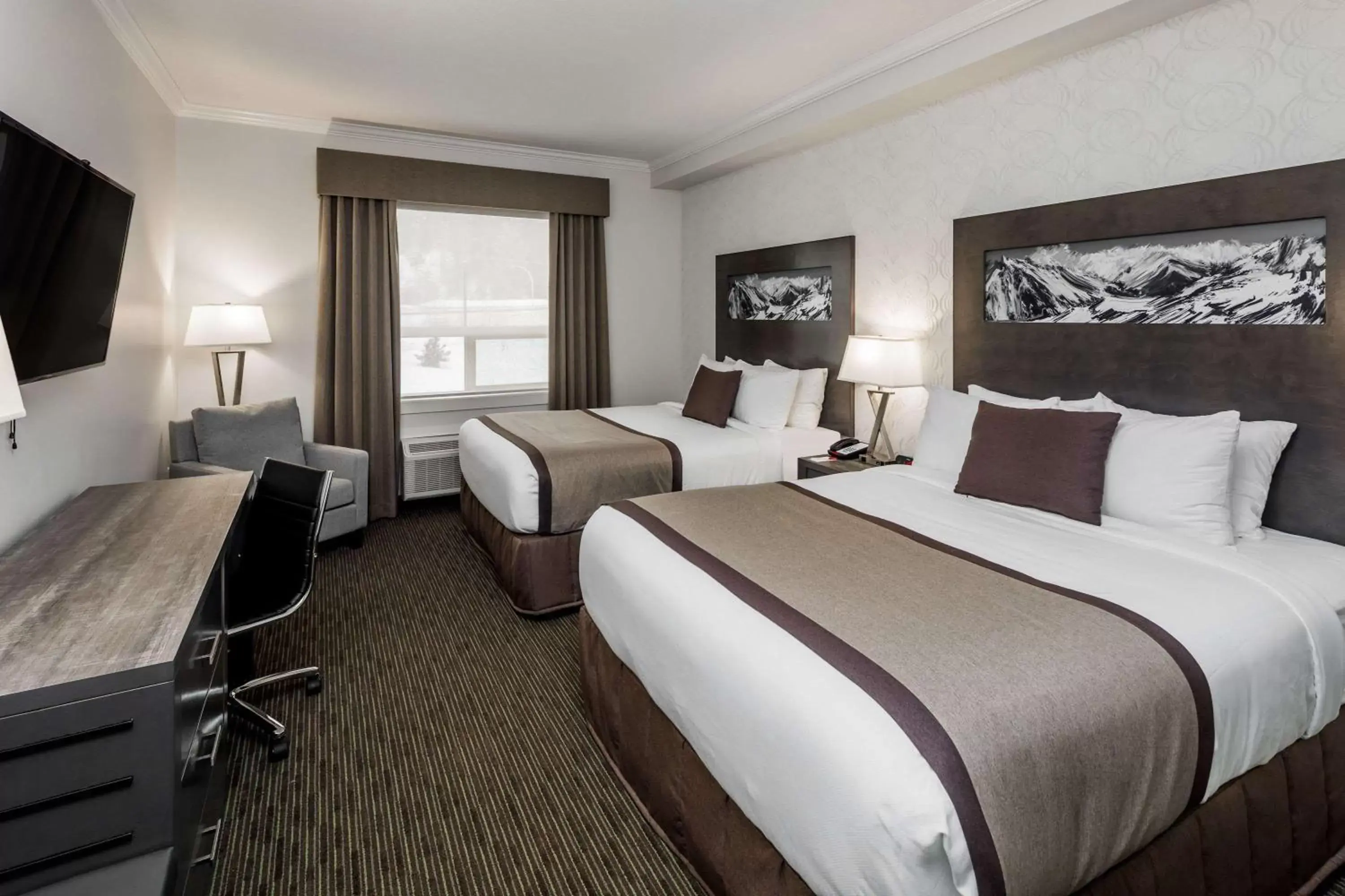 Photo of the whole room, Bed in Ramada by Wyndham Revelstoke