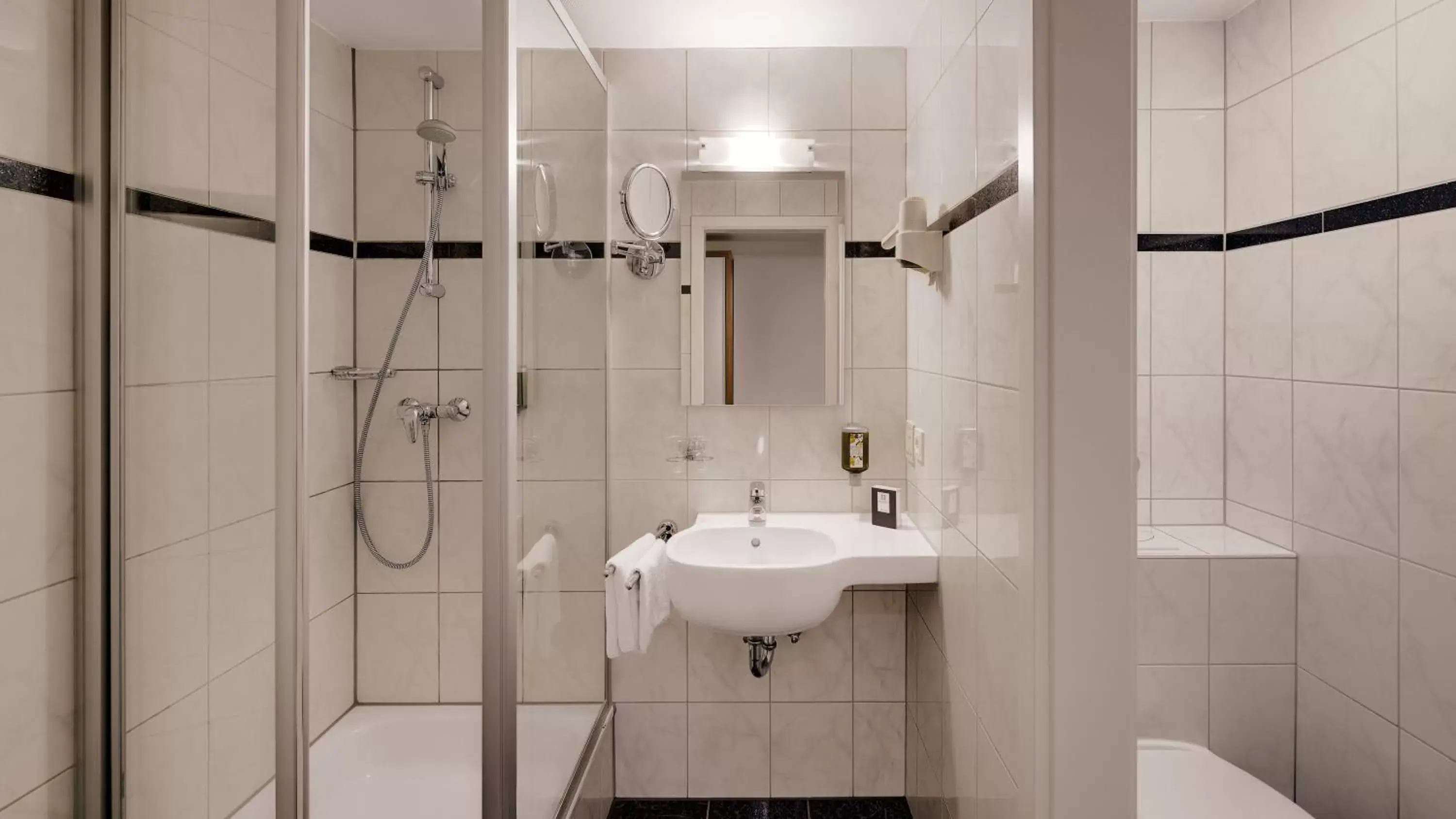 Bathroom in Hotel Newton Heilbronn