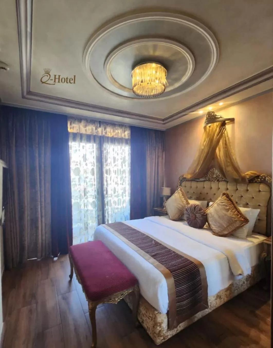 Photo of the whole room, Bed in Q Hotel