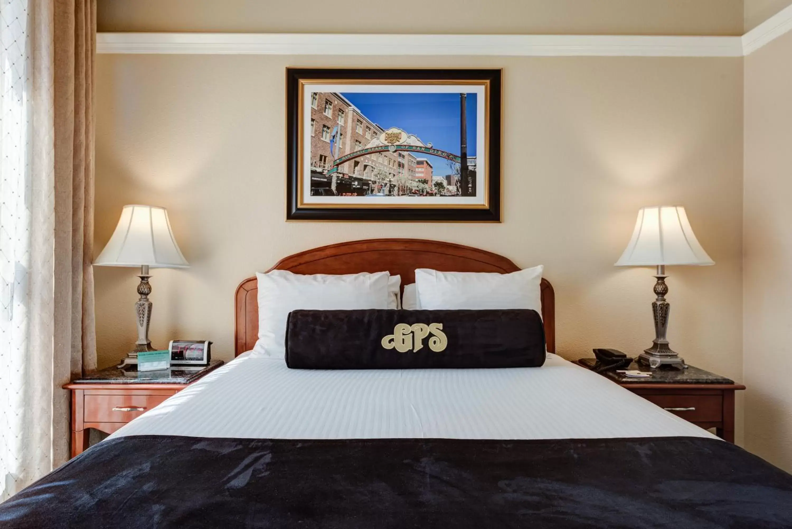 Bed in Gaslamp Plaza Suites