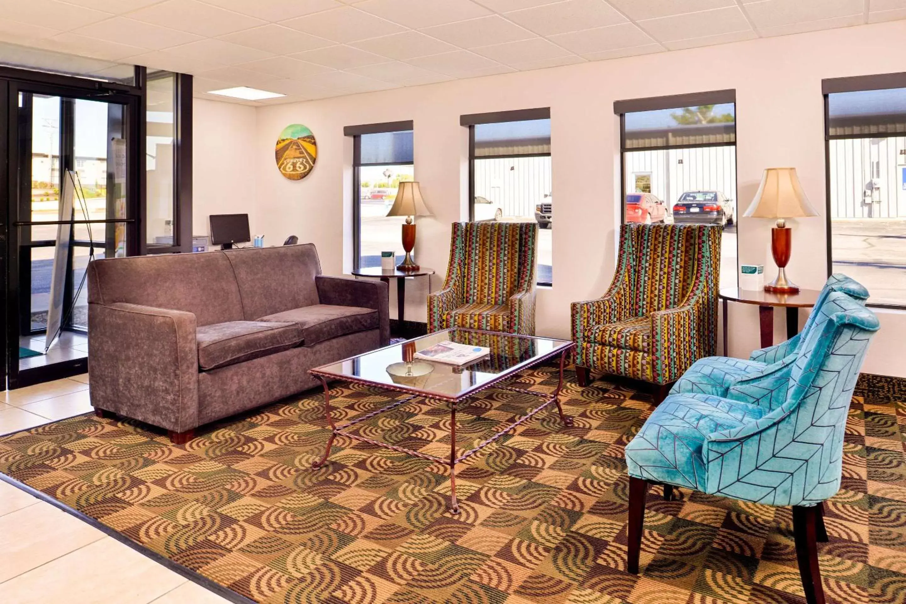 Lobby or reception, Seating Area in Quality Inn Joplin I-44