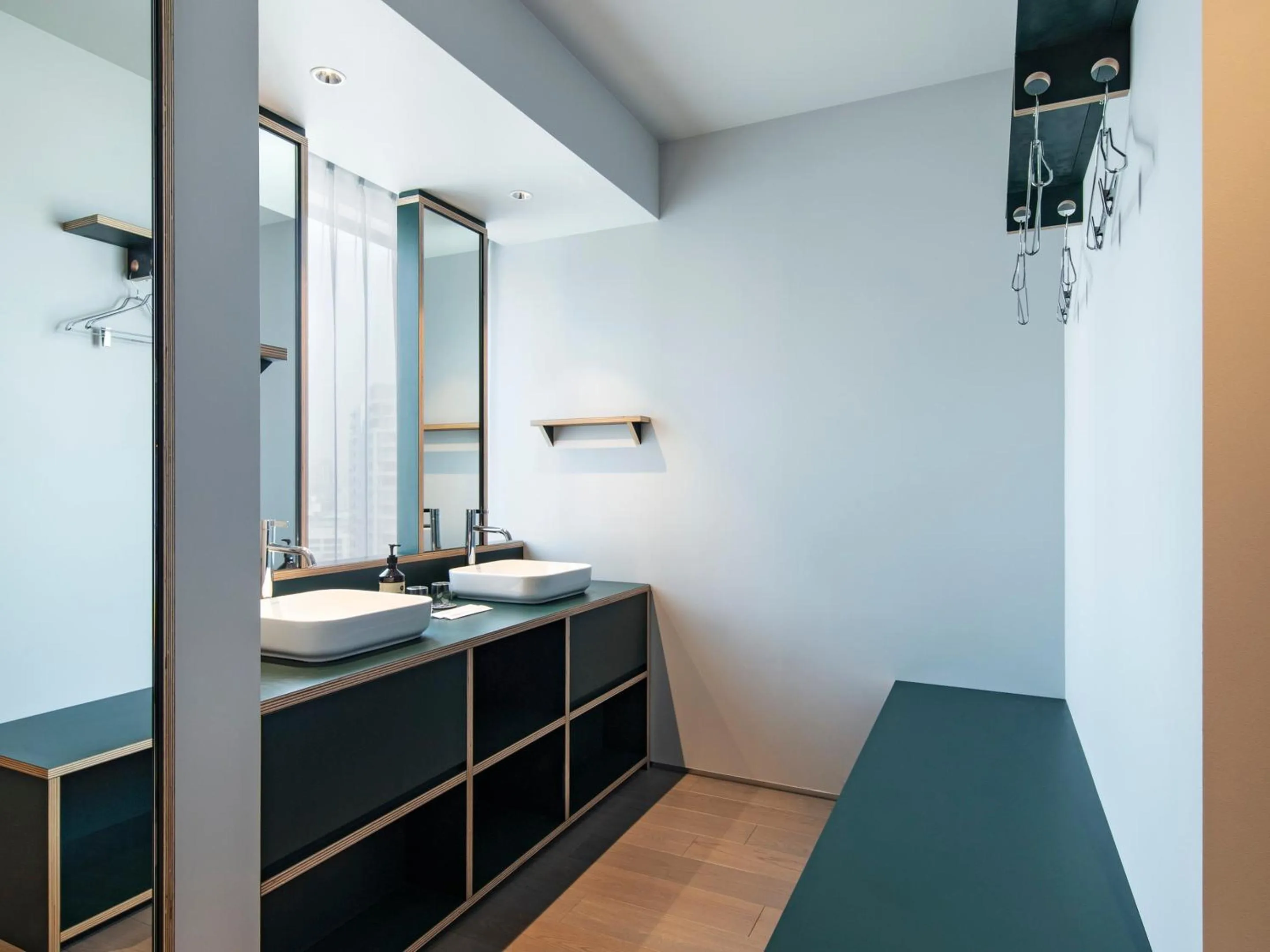 Photo of the whole room in all day place shibuya