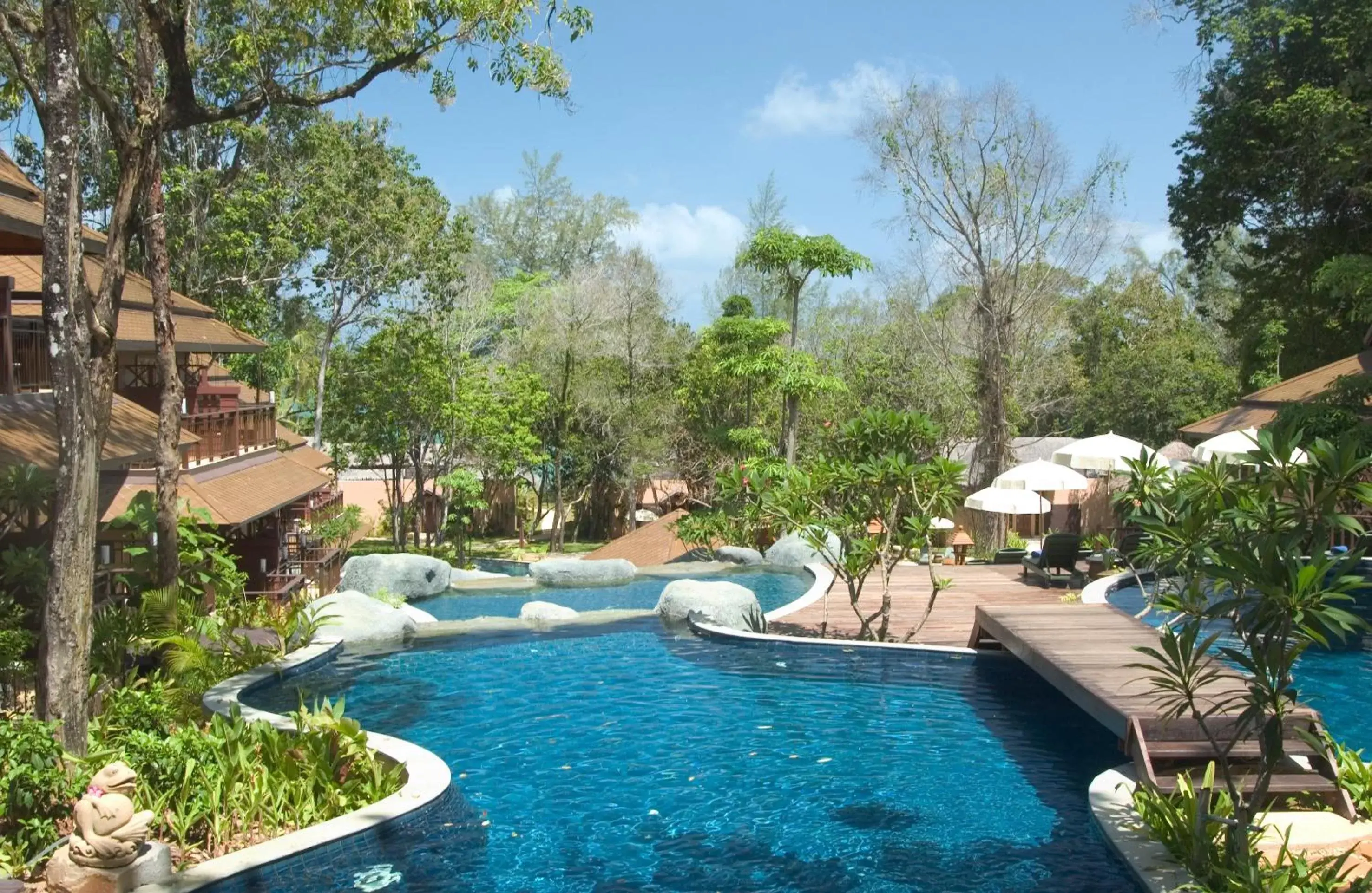 Swimming pool in Khaolak Merlin Resort Swimming pool in Khaolak Merlin Resort