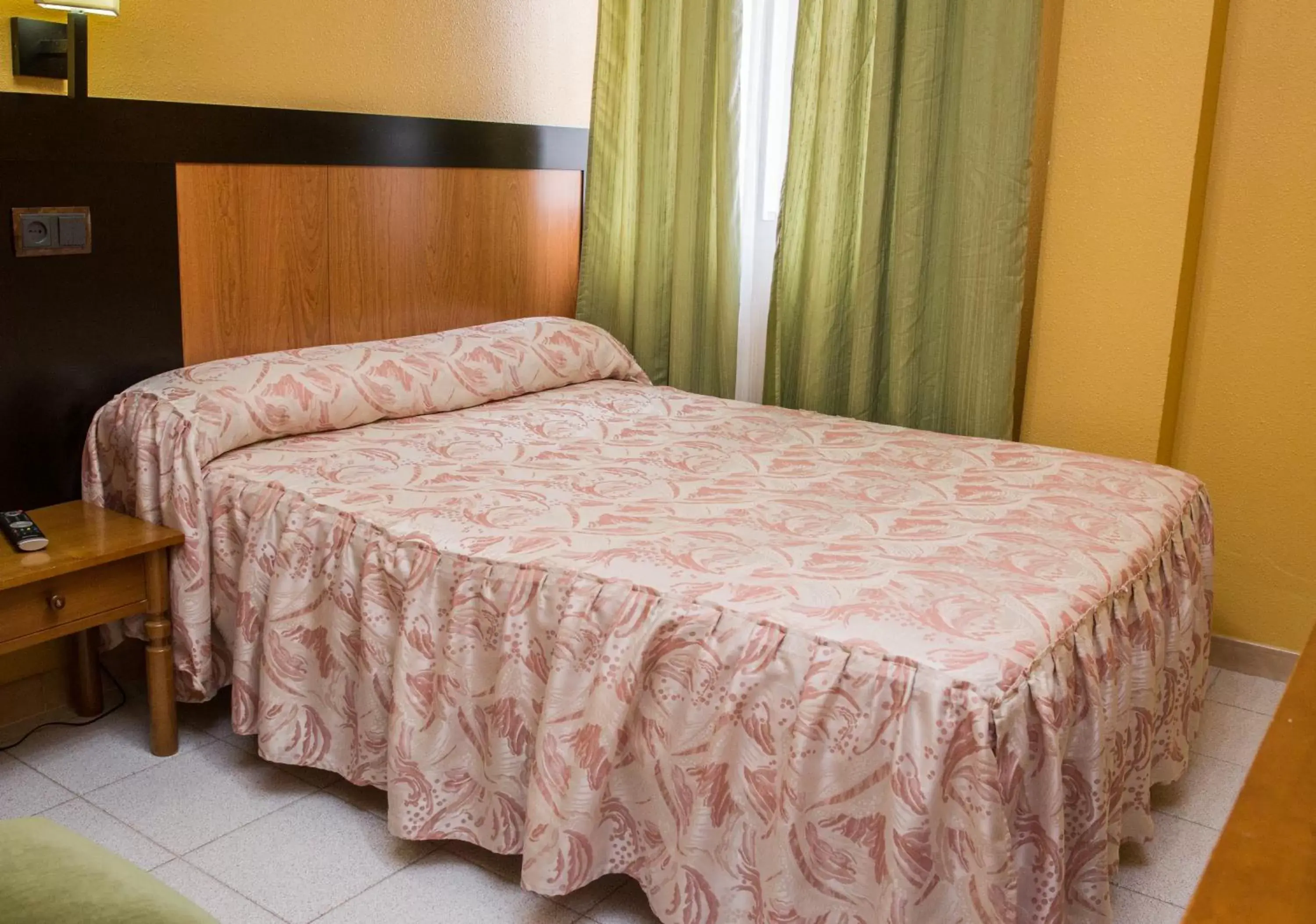 Photo of the whole room, Bed in Hostal La Palmera