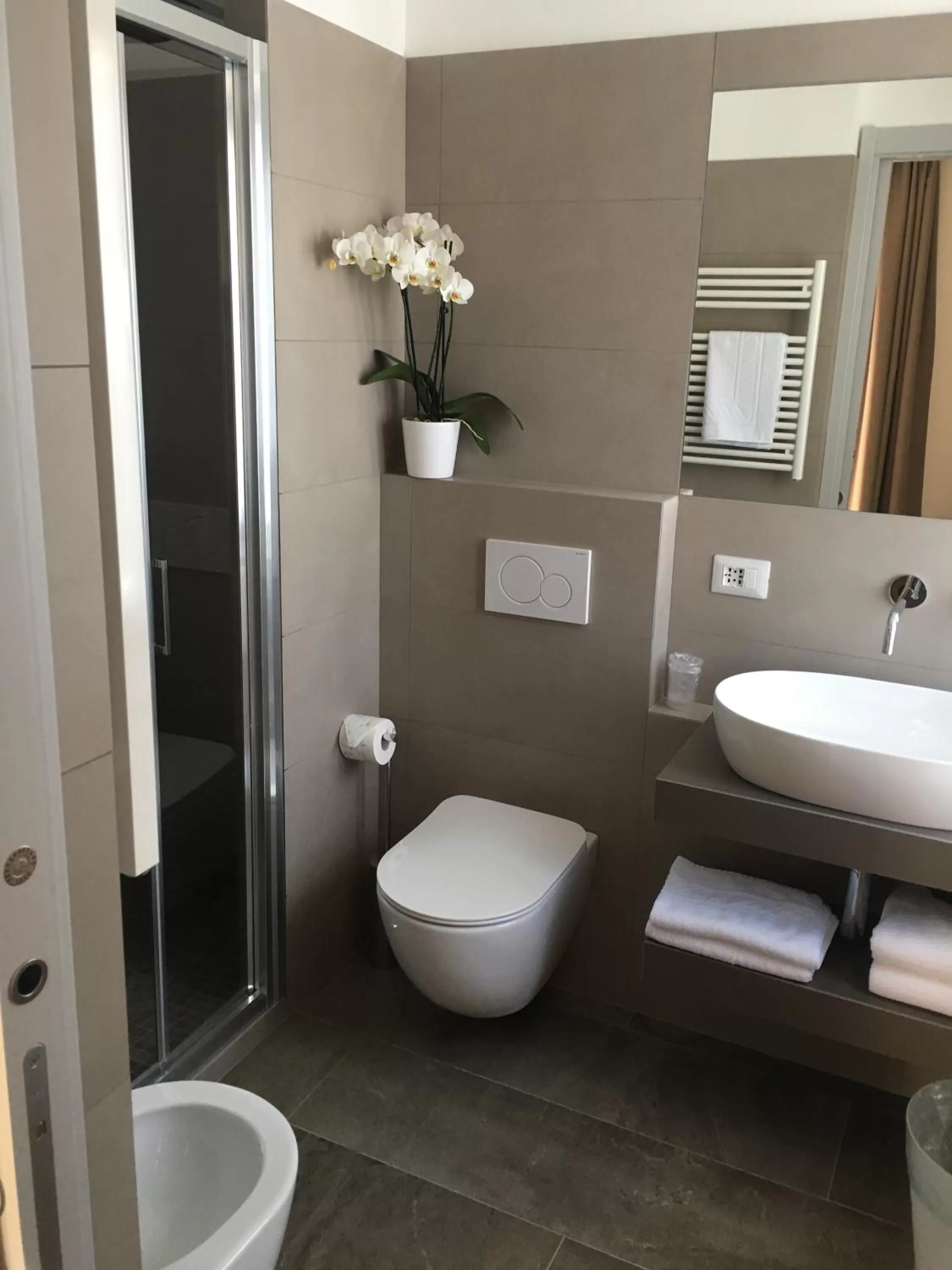 Shower in Hotel Ristorante La Quartina