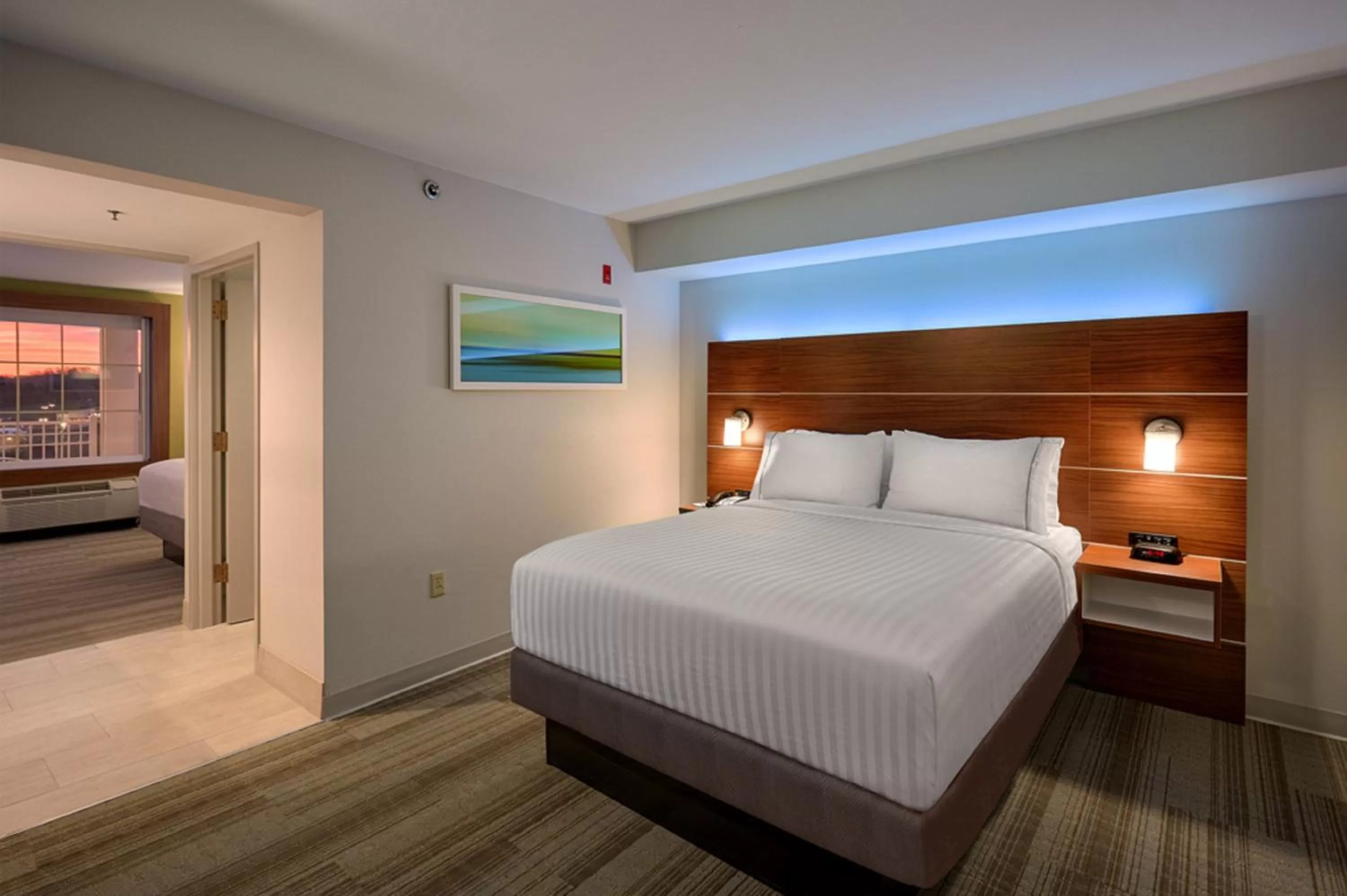 Photo of the whole room, Bed in Holiday Inn Express Pigeon Forge – Sevierville by IHG