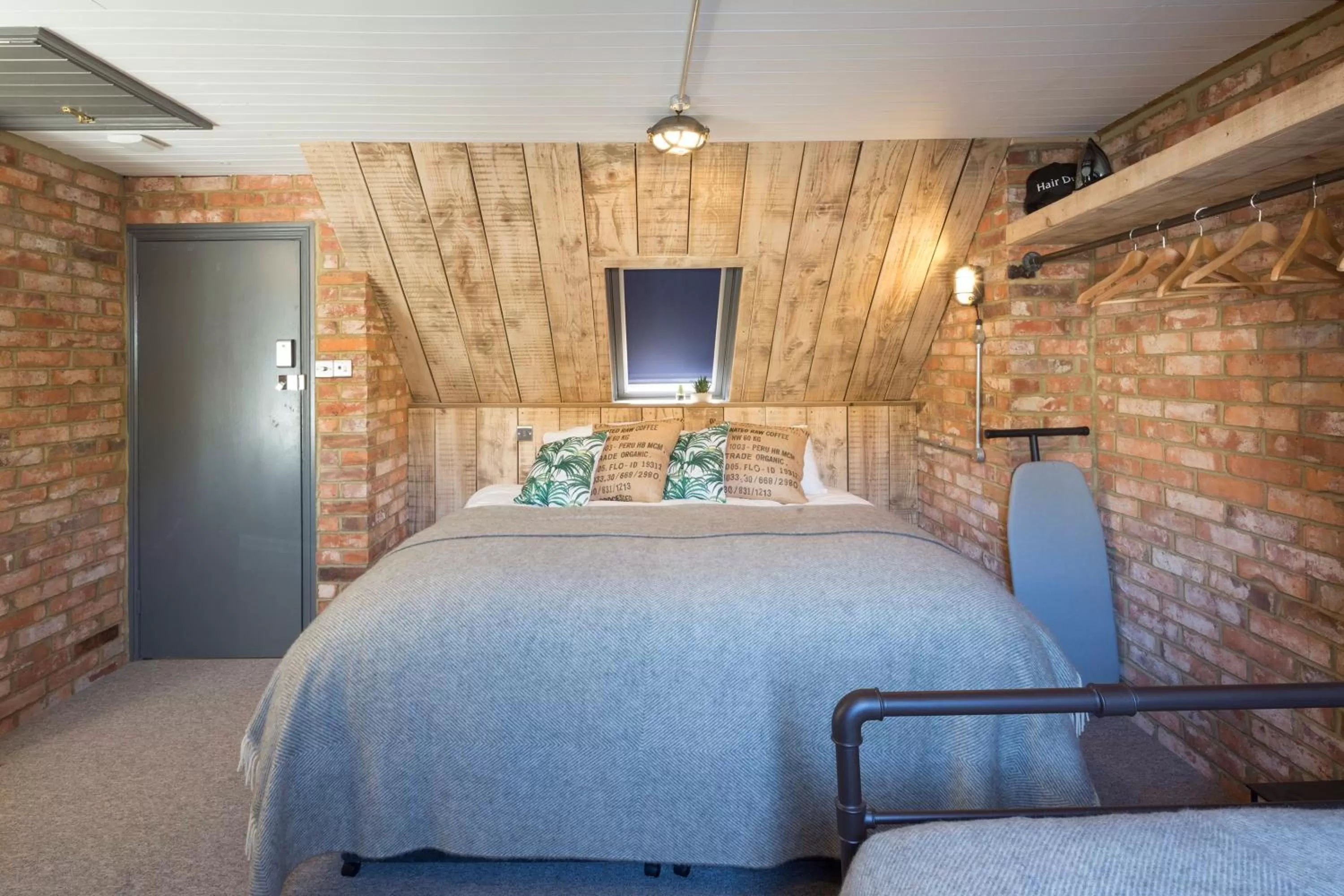 Bed in One Broad Street