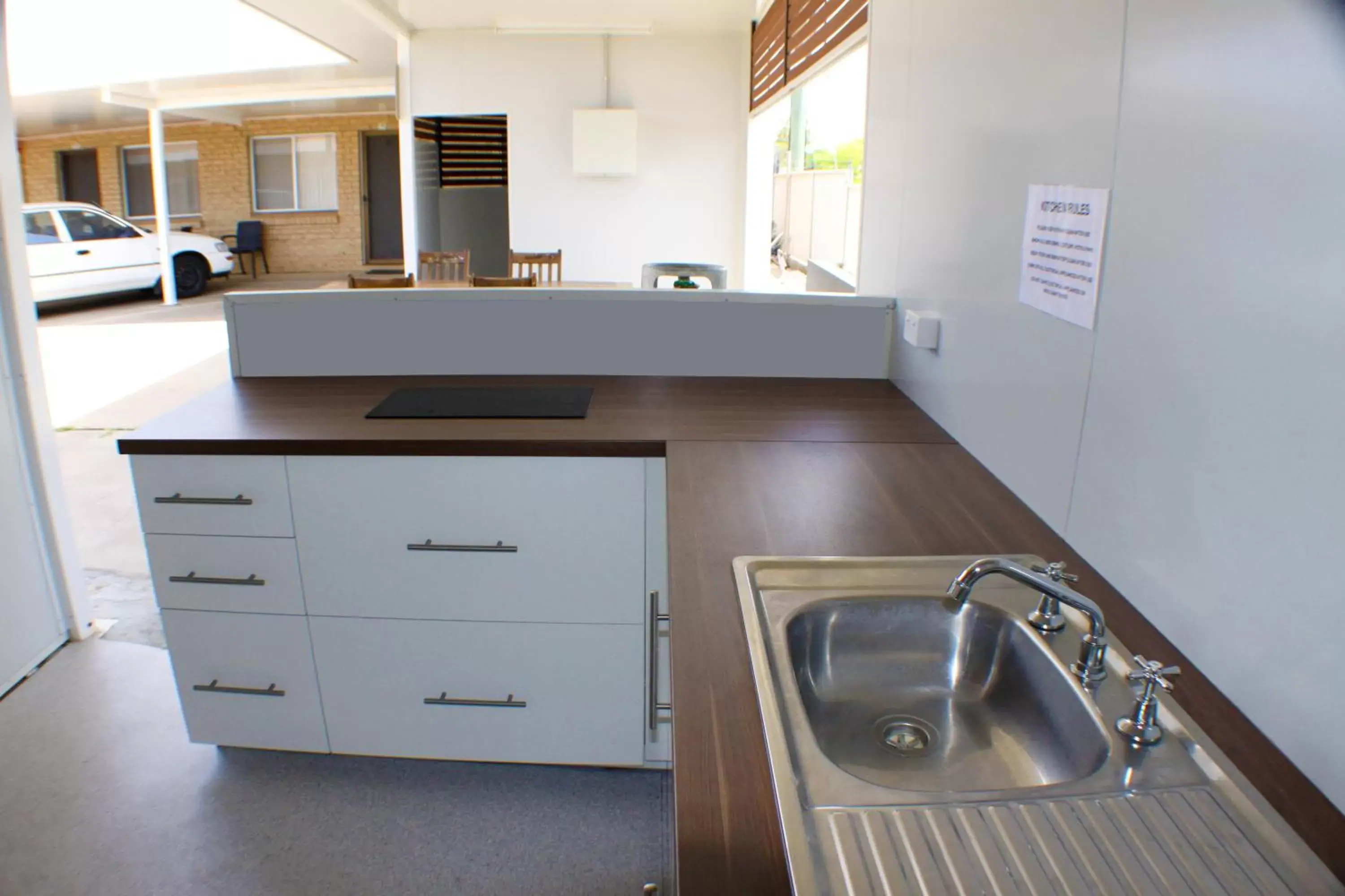 BBQ facilities, Kitchen/Kitchenette in Baths Motel Moree