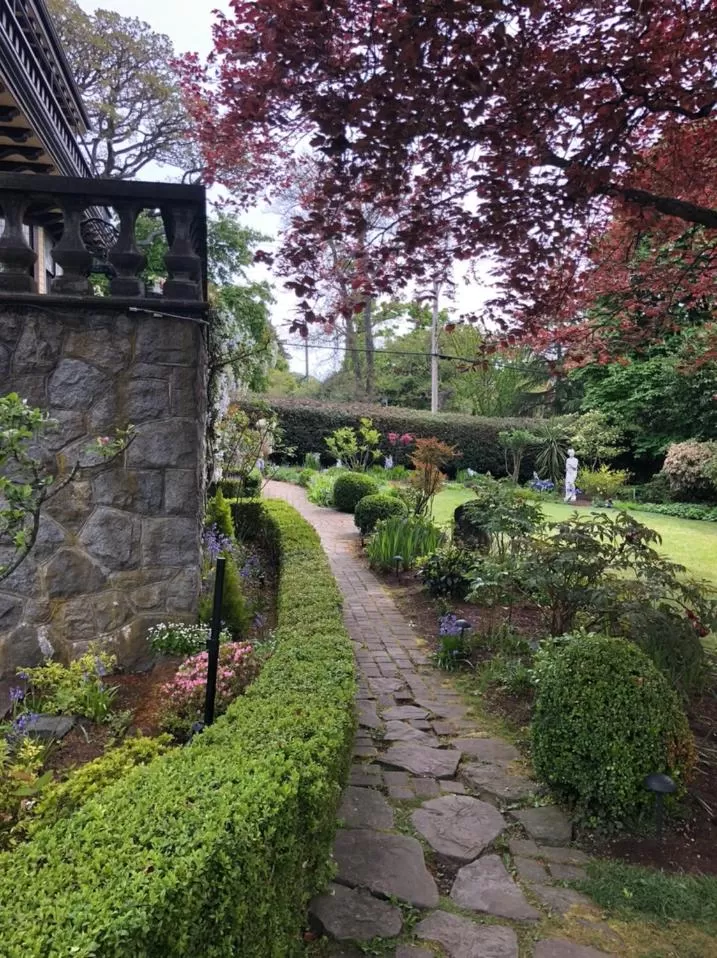 Garden in Prior Castle Inn