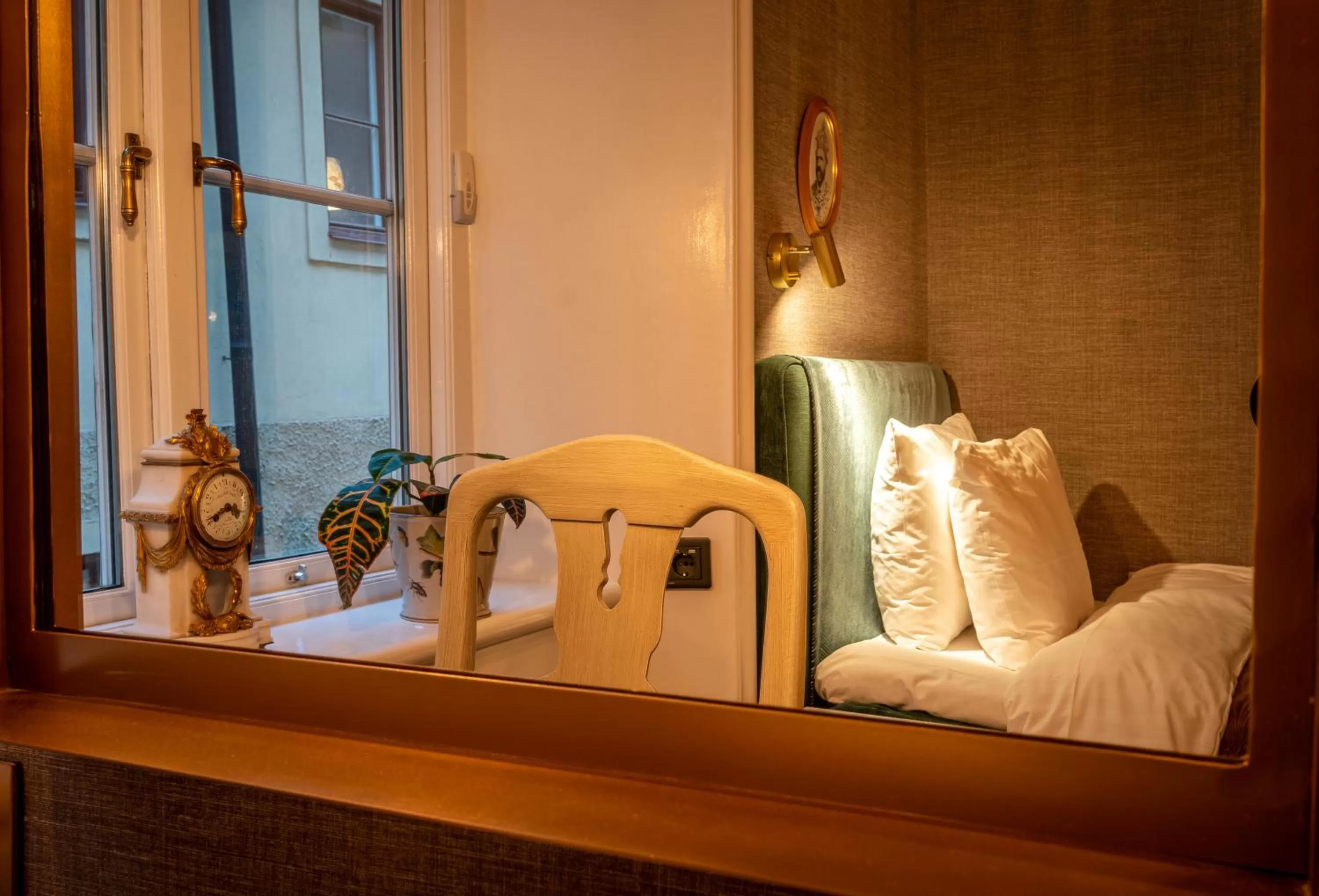 Photo of the whole room, Bed in Victory Hotel