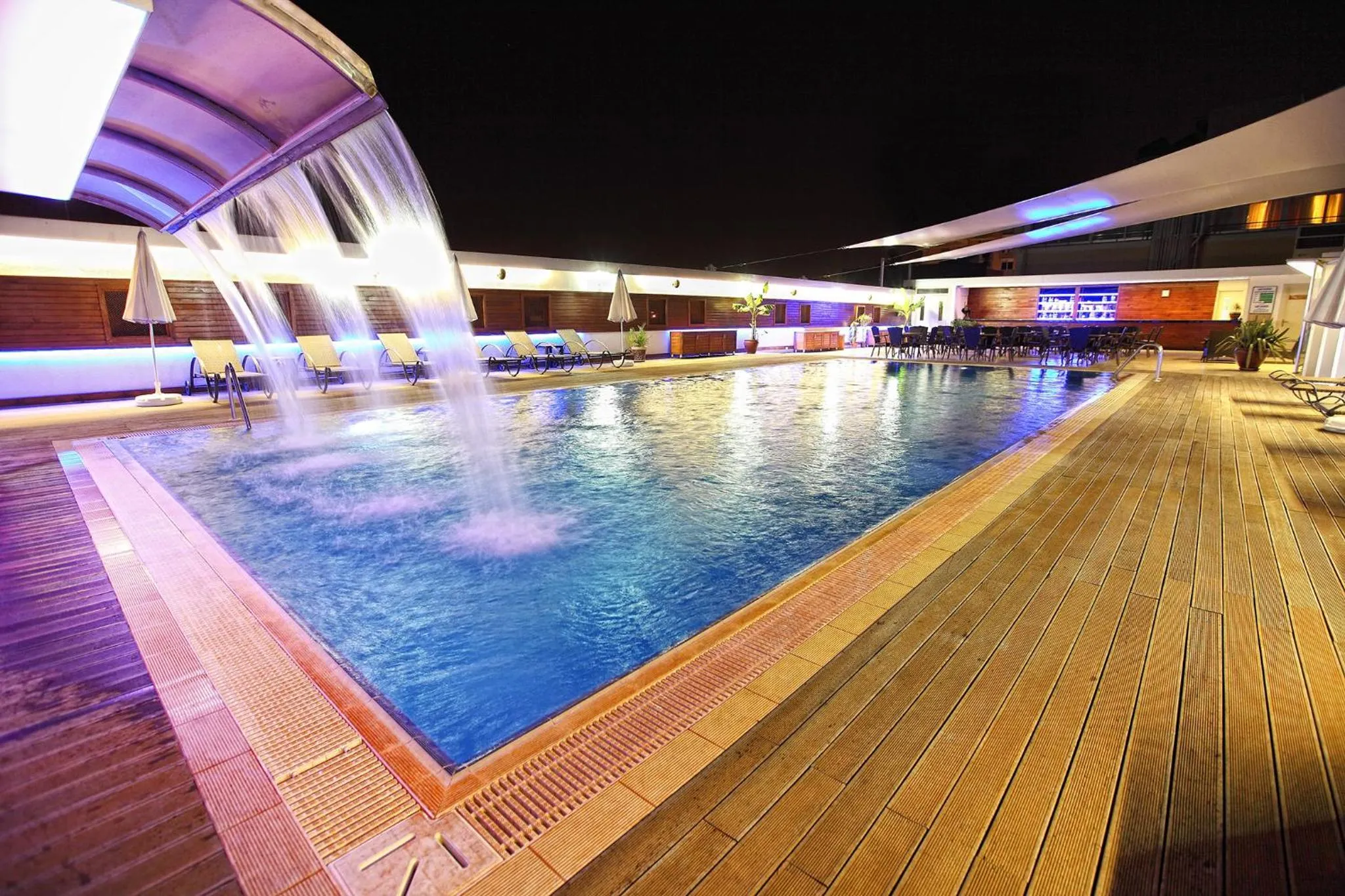Swimming pool in Surmeli Adana Hotel