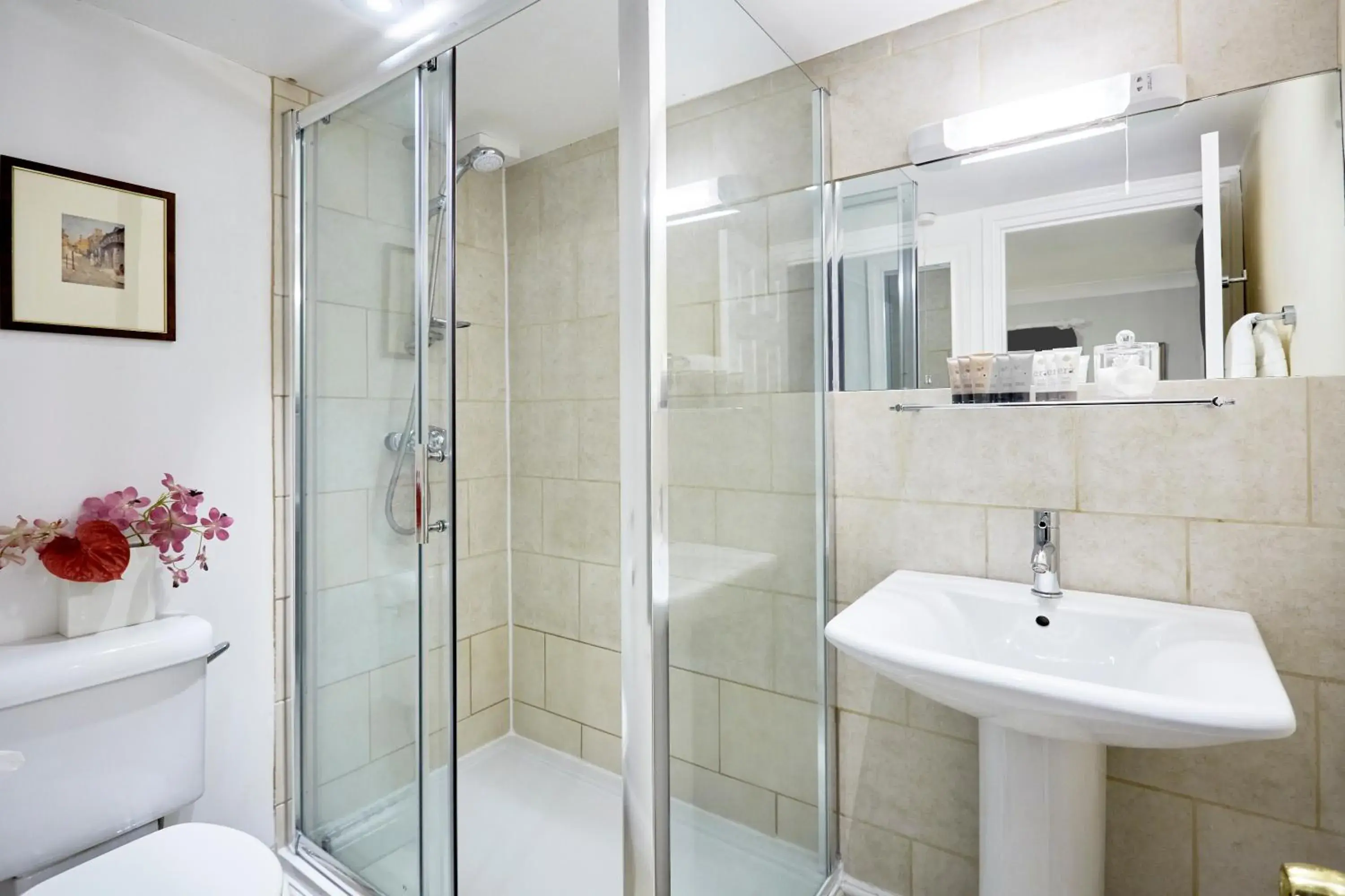 Bathroom in The Ormond At Tetbury