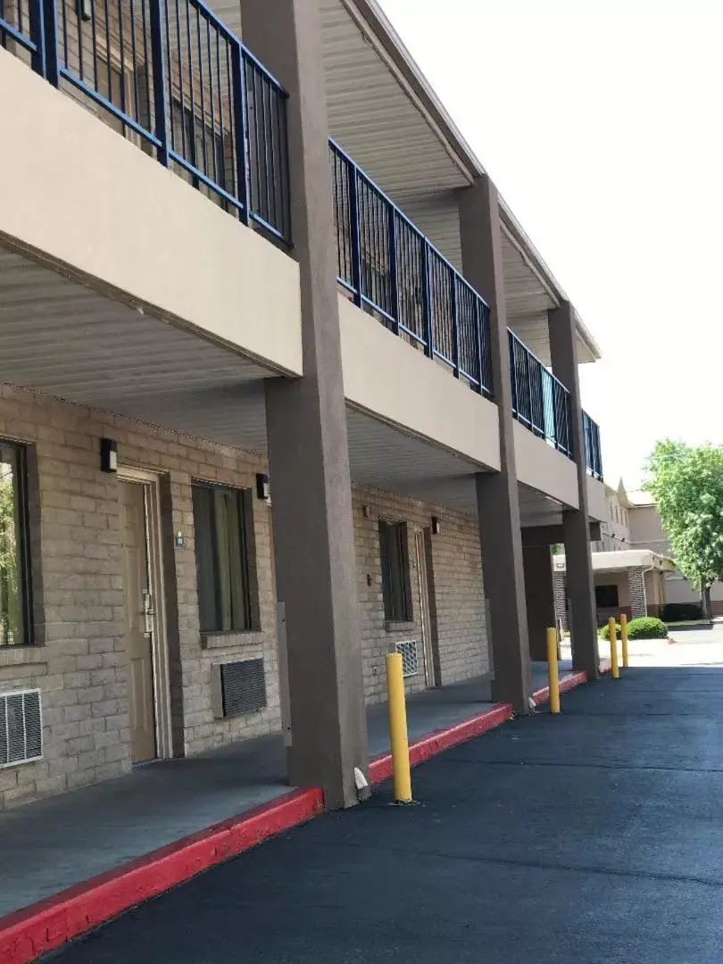 Property Building in Days Inn by Wyndham Albuquerque West