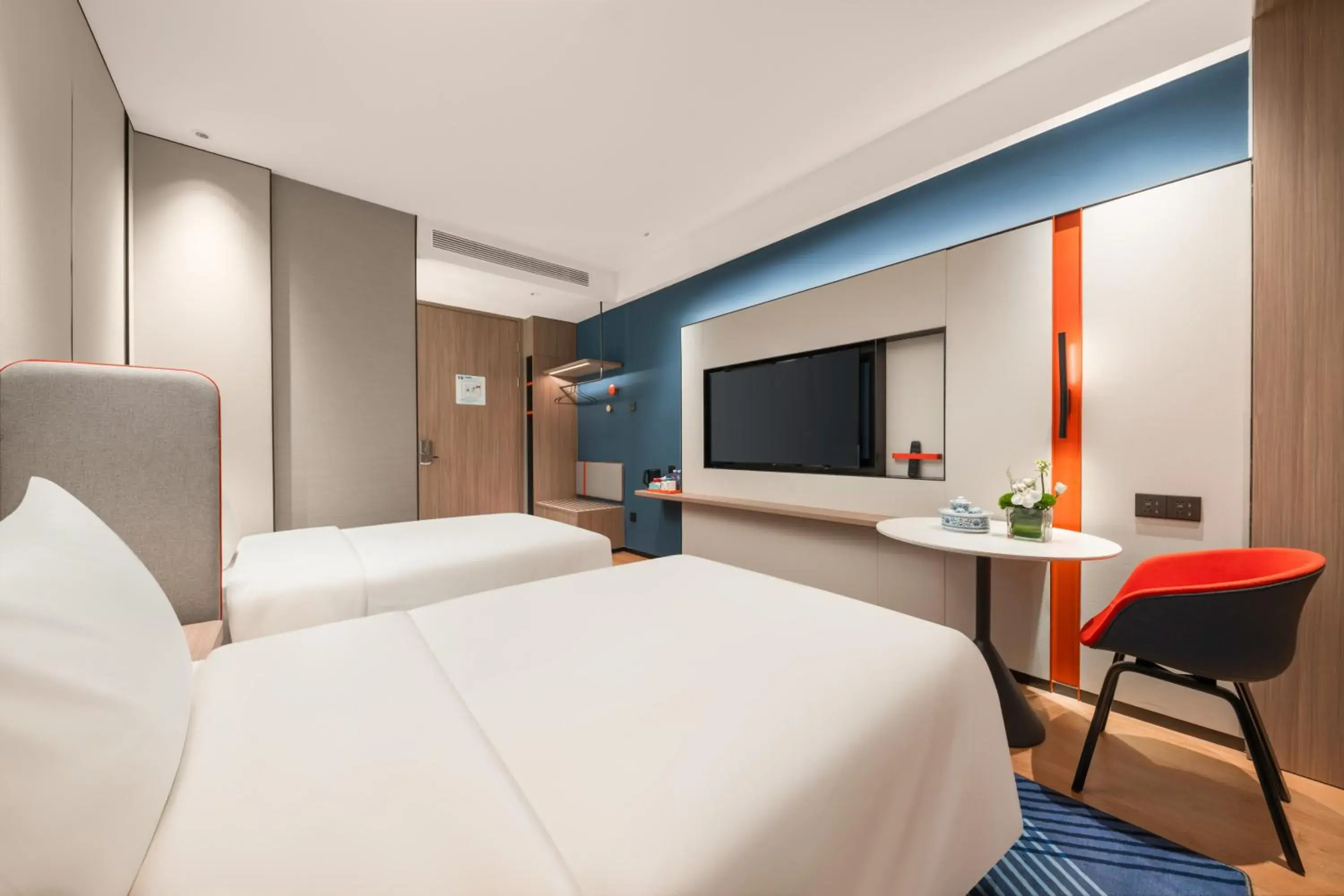 Living room, Bed in Holiday Inn Express Shantou Chenghai