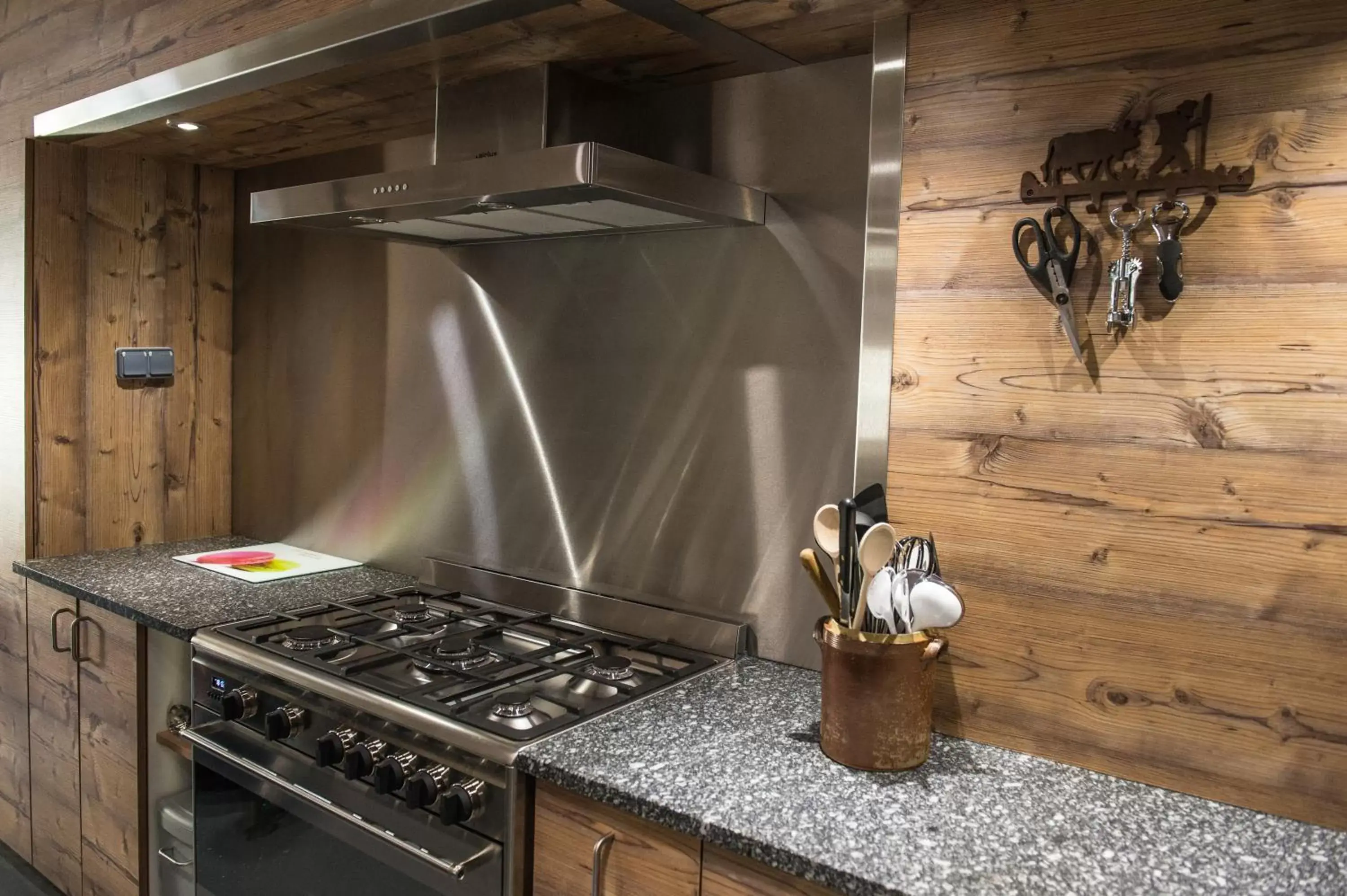 Kitchen or kitchenette in Le Couarôge Chalets et Appartements