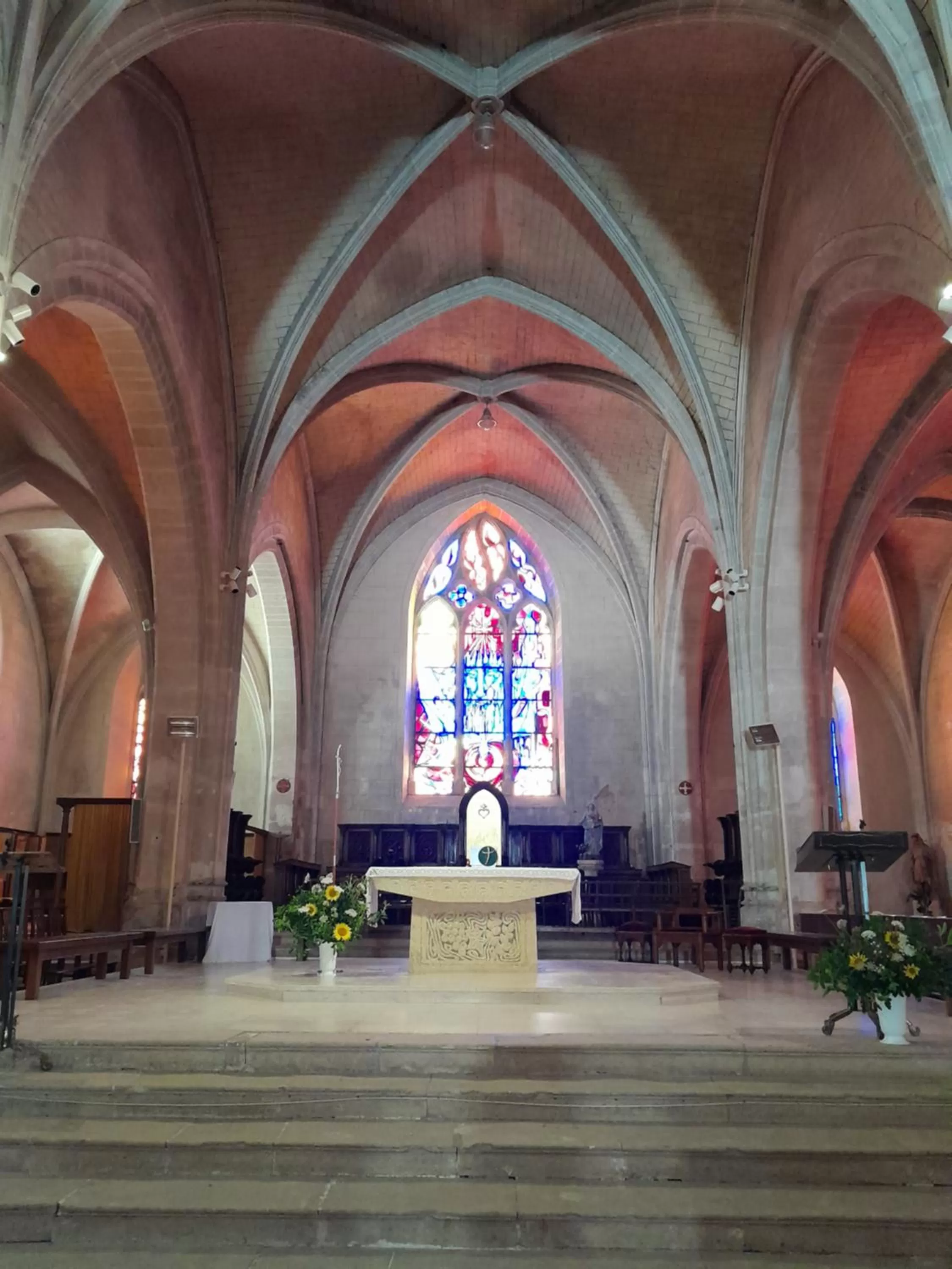 Nearby landmark in Le Perroquet Vert