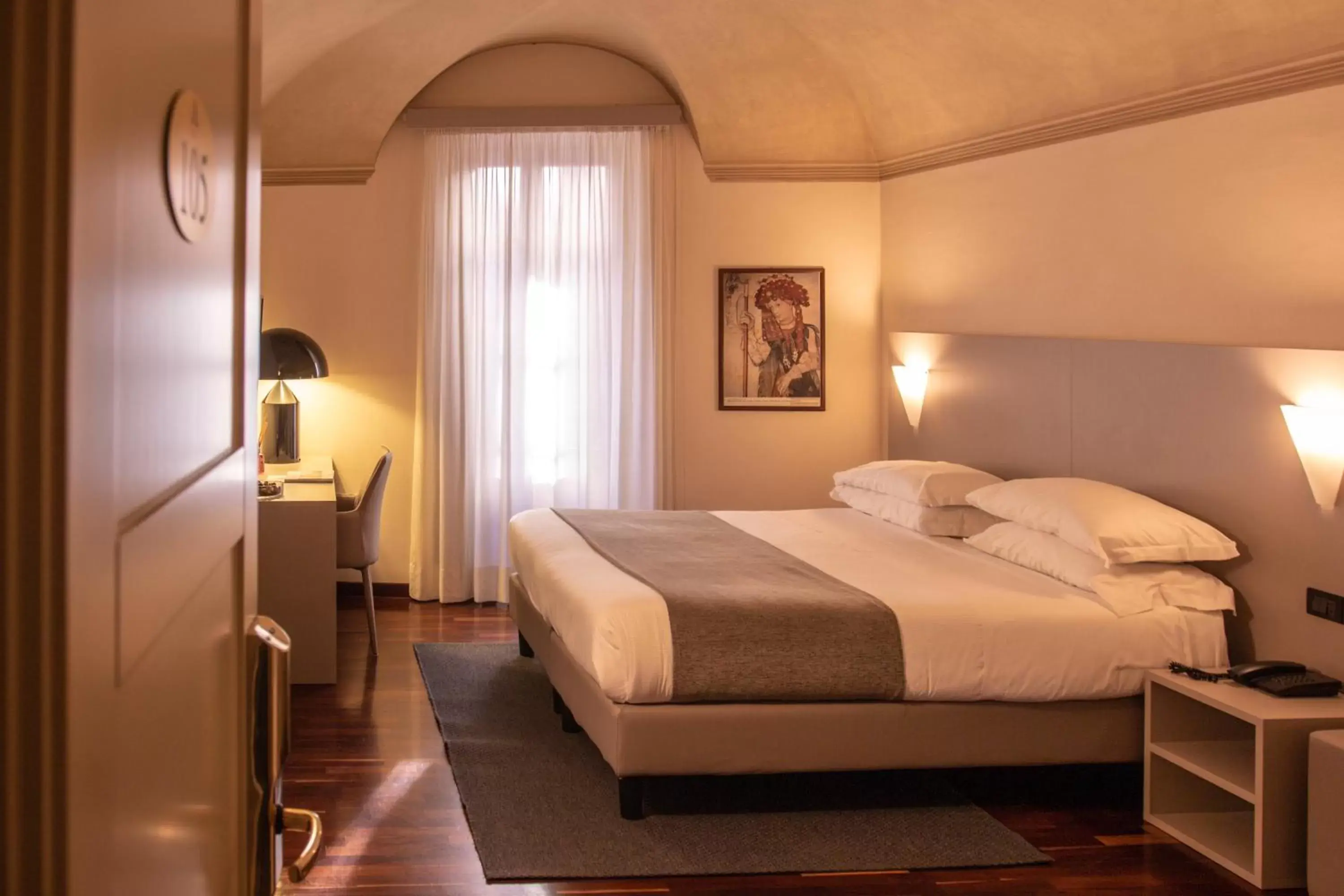 Bedroom, Bed in Hotel Boutique Antiche Mura