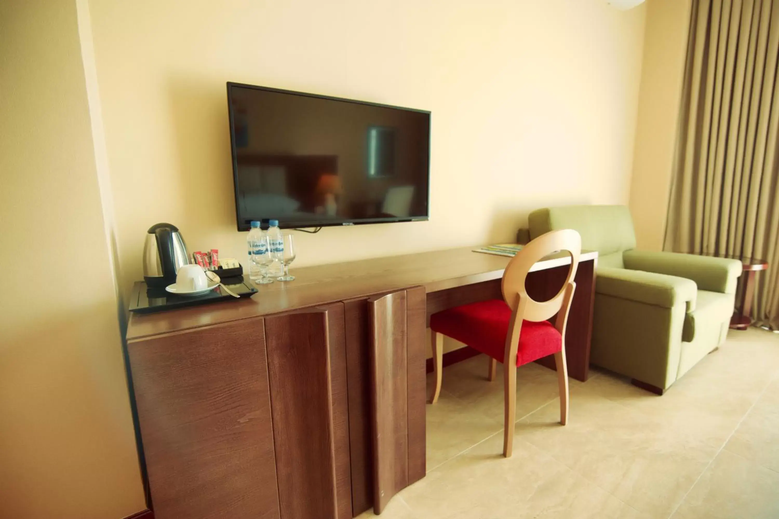 TV and multimedia, TV/Entertainment Center in Ramada by Wyndham Princess Georgetown