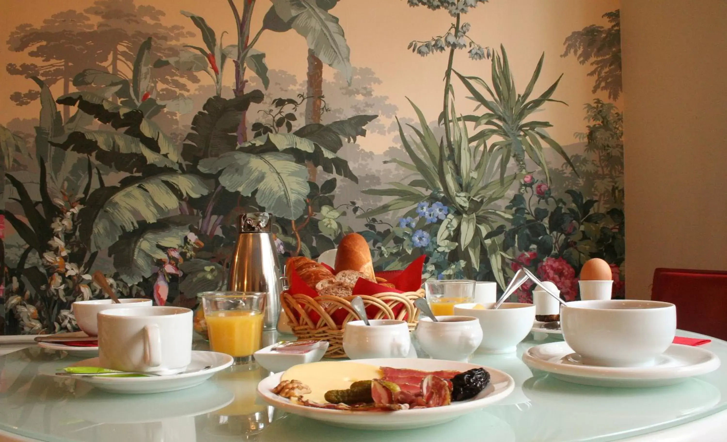 Food, Breakfast in Relais Hôtelier Douce France