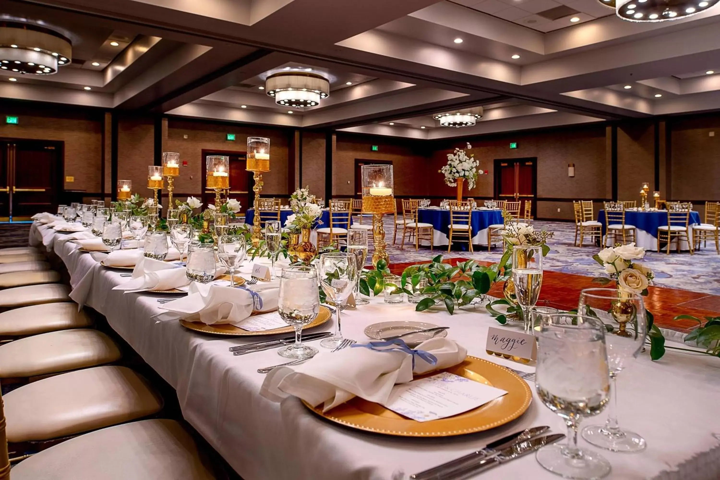 Banquet/Function facilities, Restaurant/Places to Eat in Marriott St. Louis West