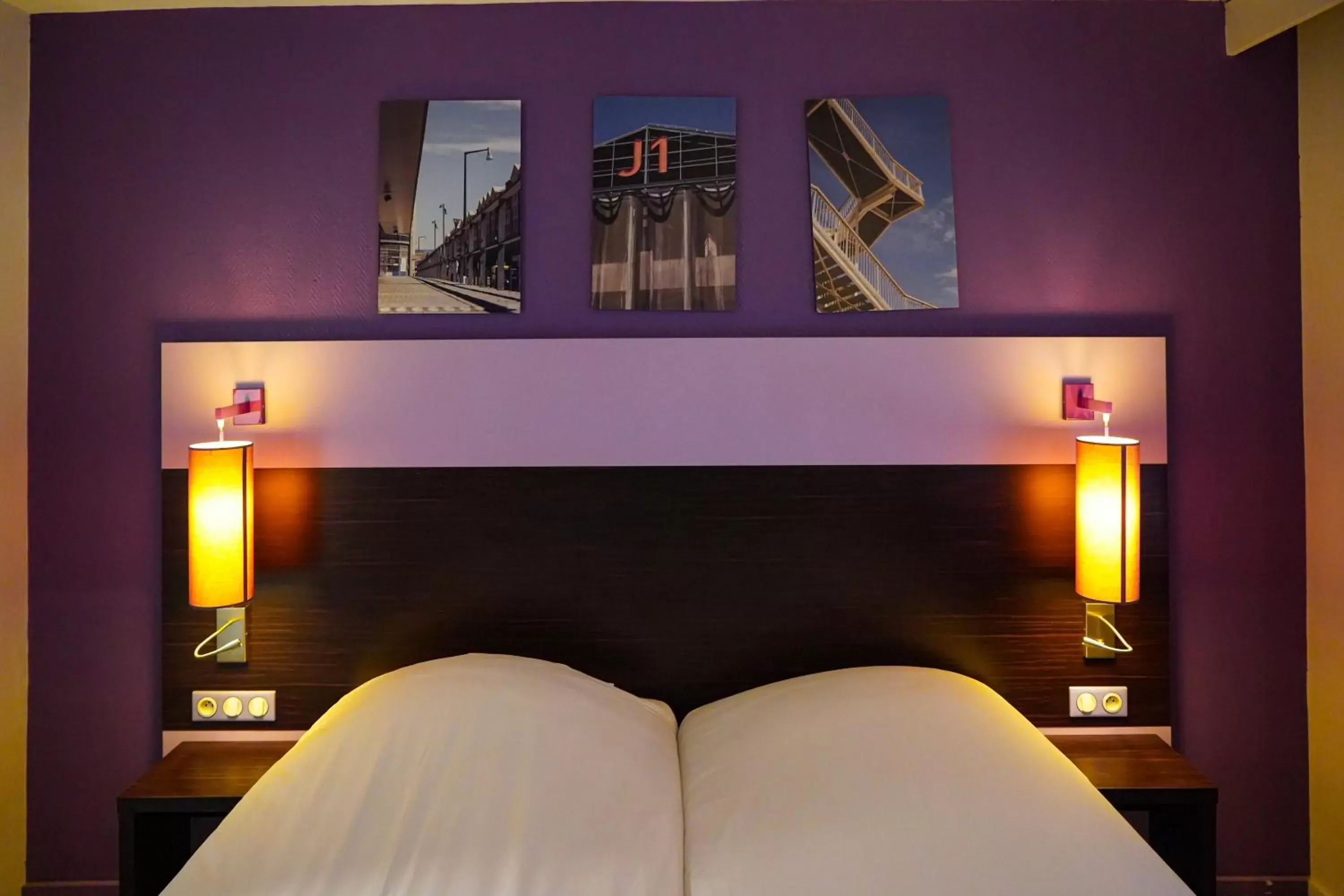 Toilet, Bed in ibis Styles Marseille Centre Prado Castellane