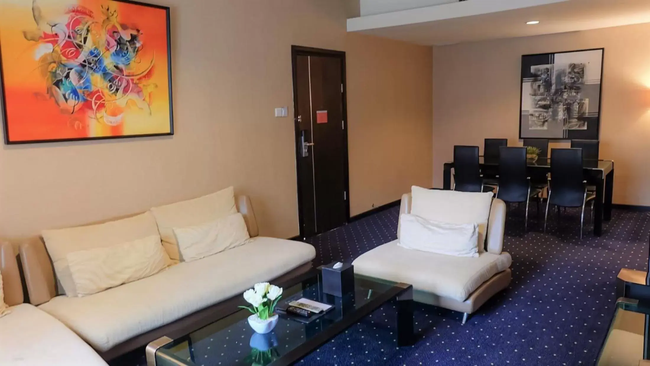 Living room, Seating Area in Swiss-Belhotel Silae Palu