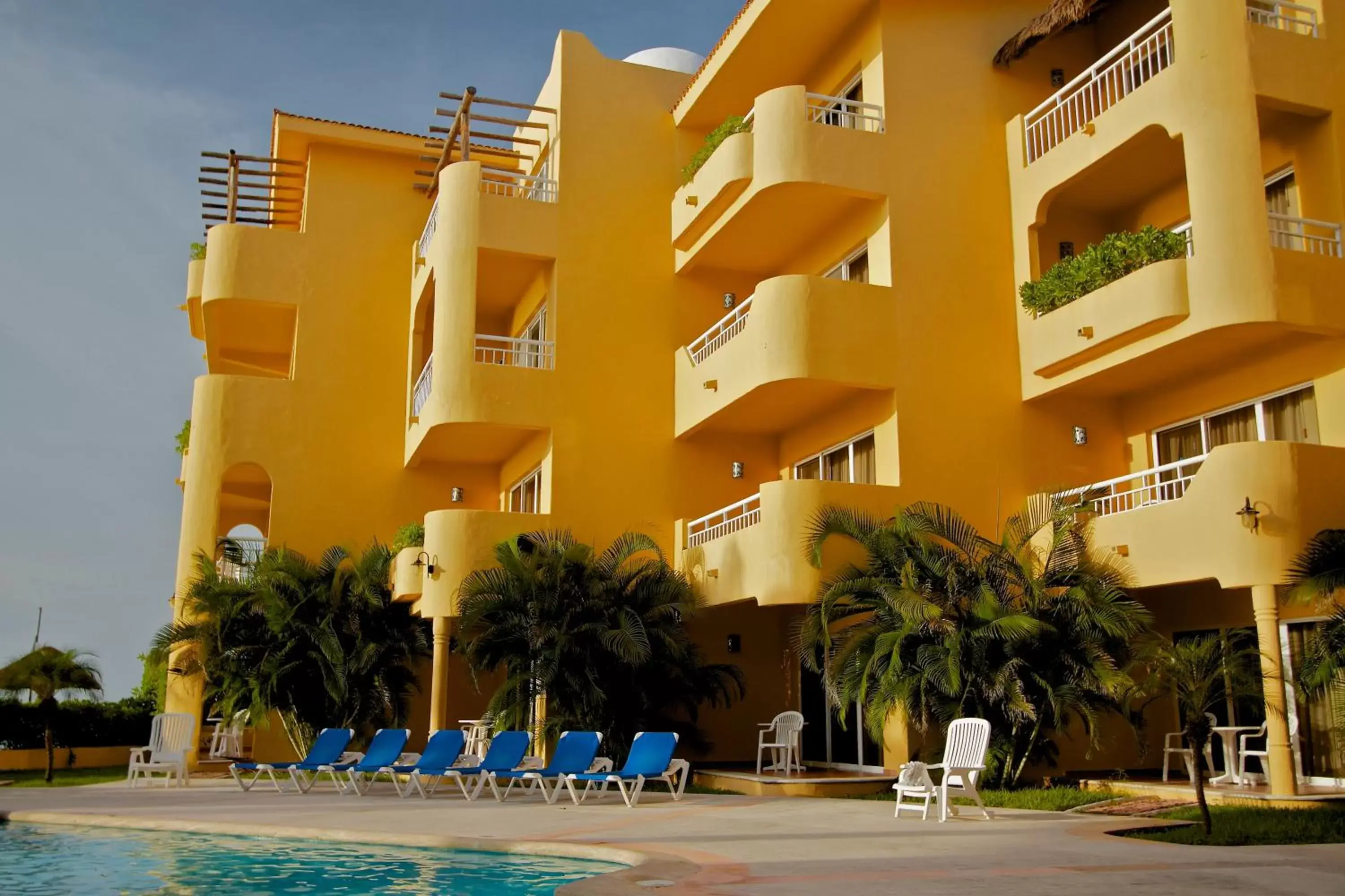 Property Building in Playa Azul Cozumel