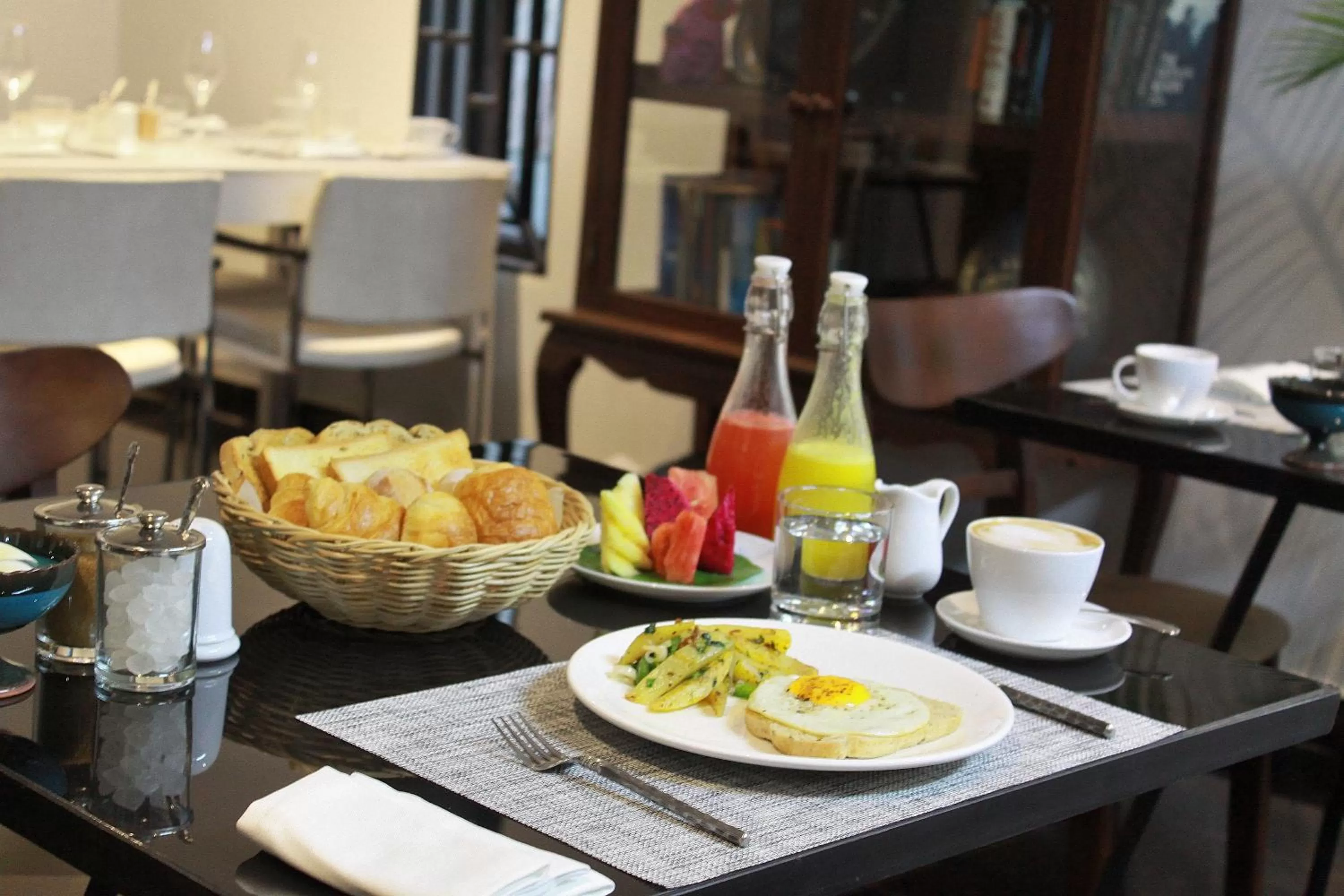 Breakfast in William's Houses