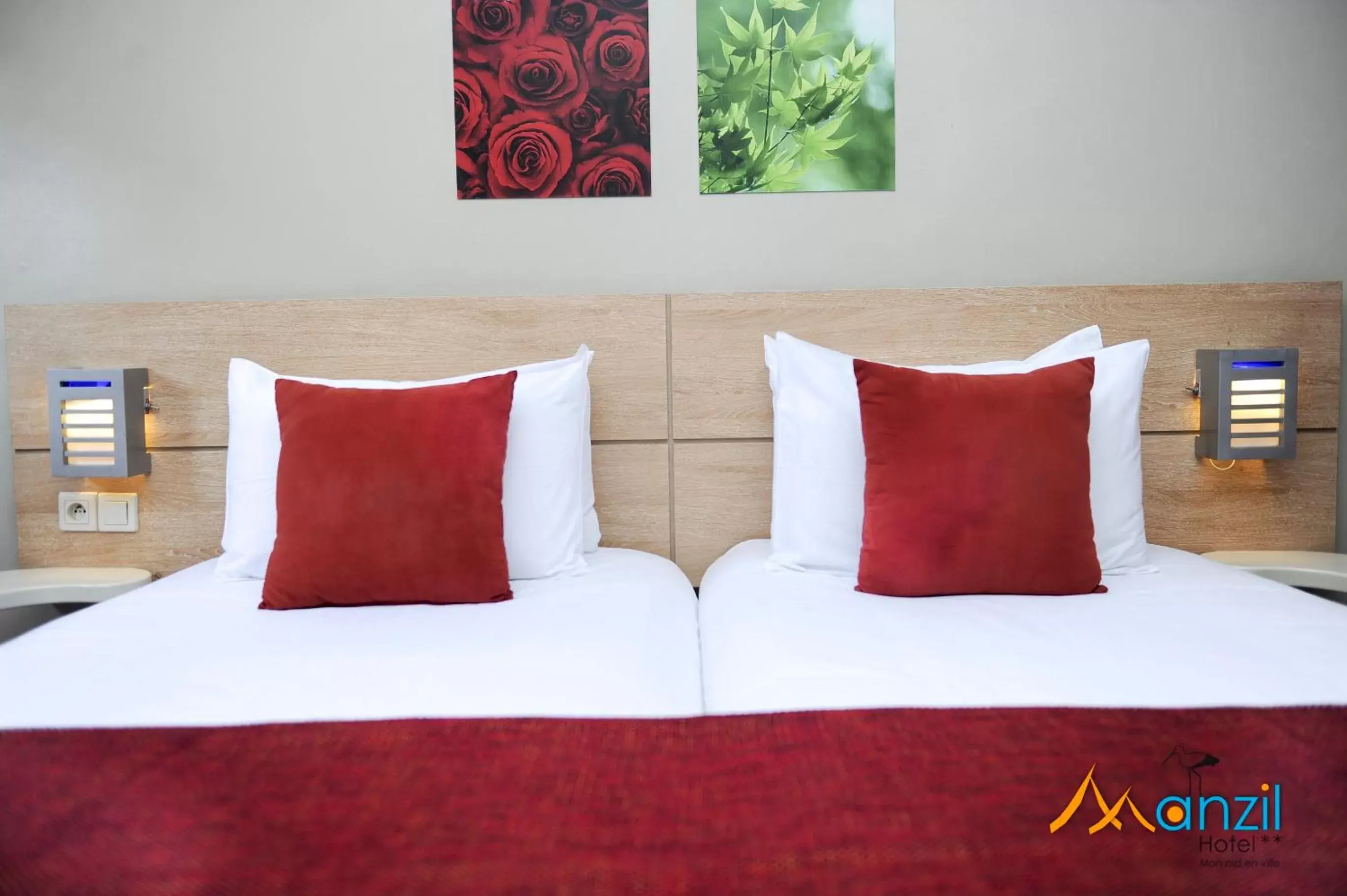 Bed in Manzil Hotel