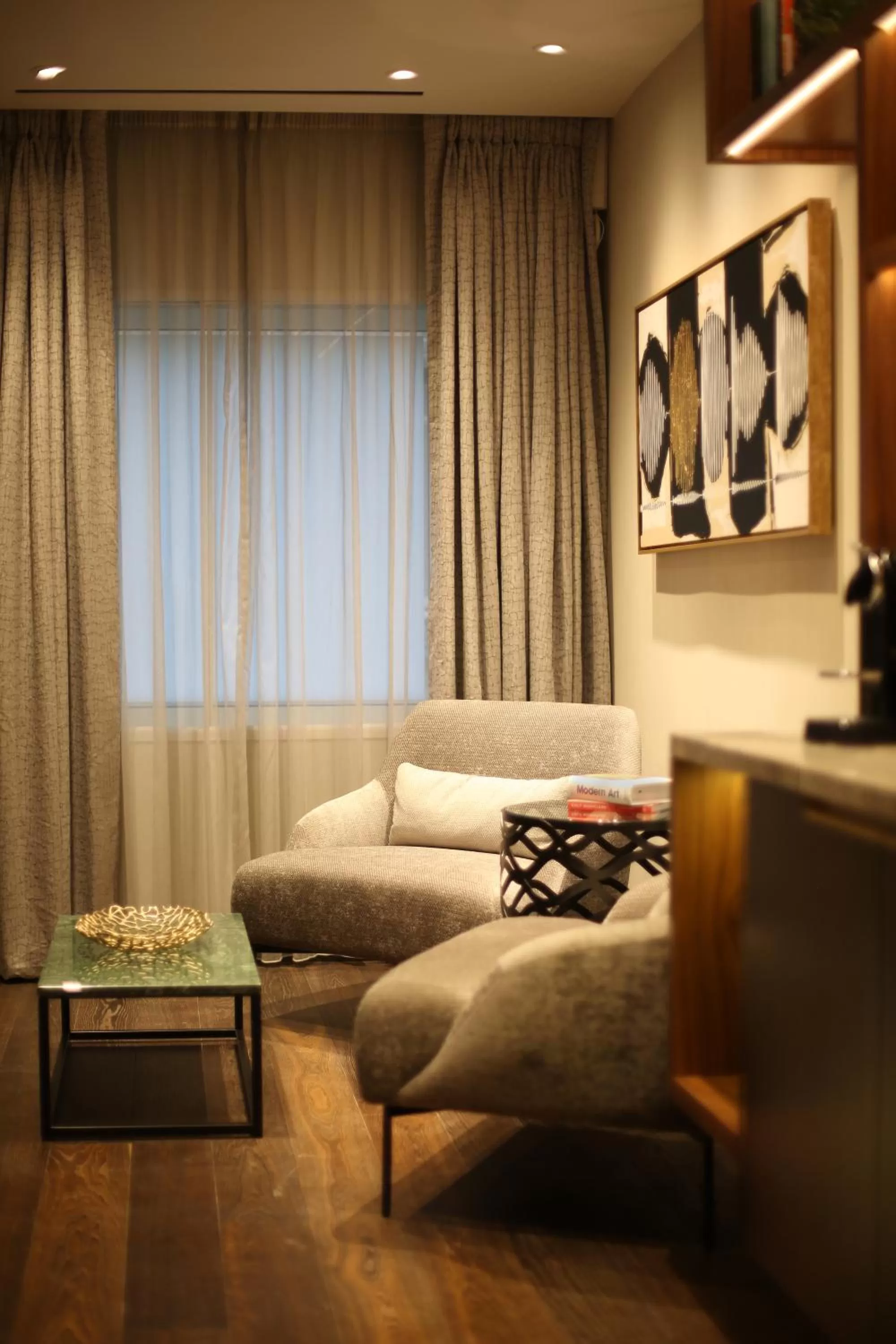 Seating area in Middle Eight - Covent Garden - Preferred Hotels and Resorts