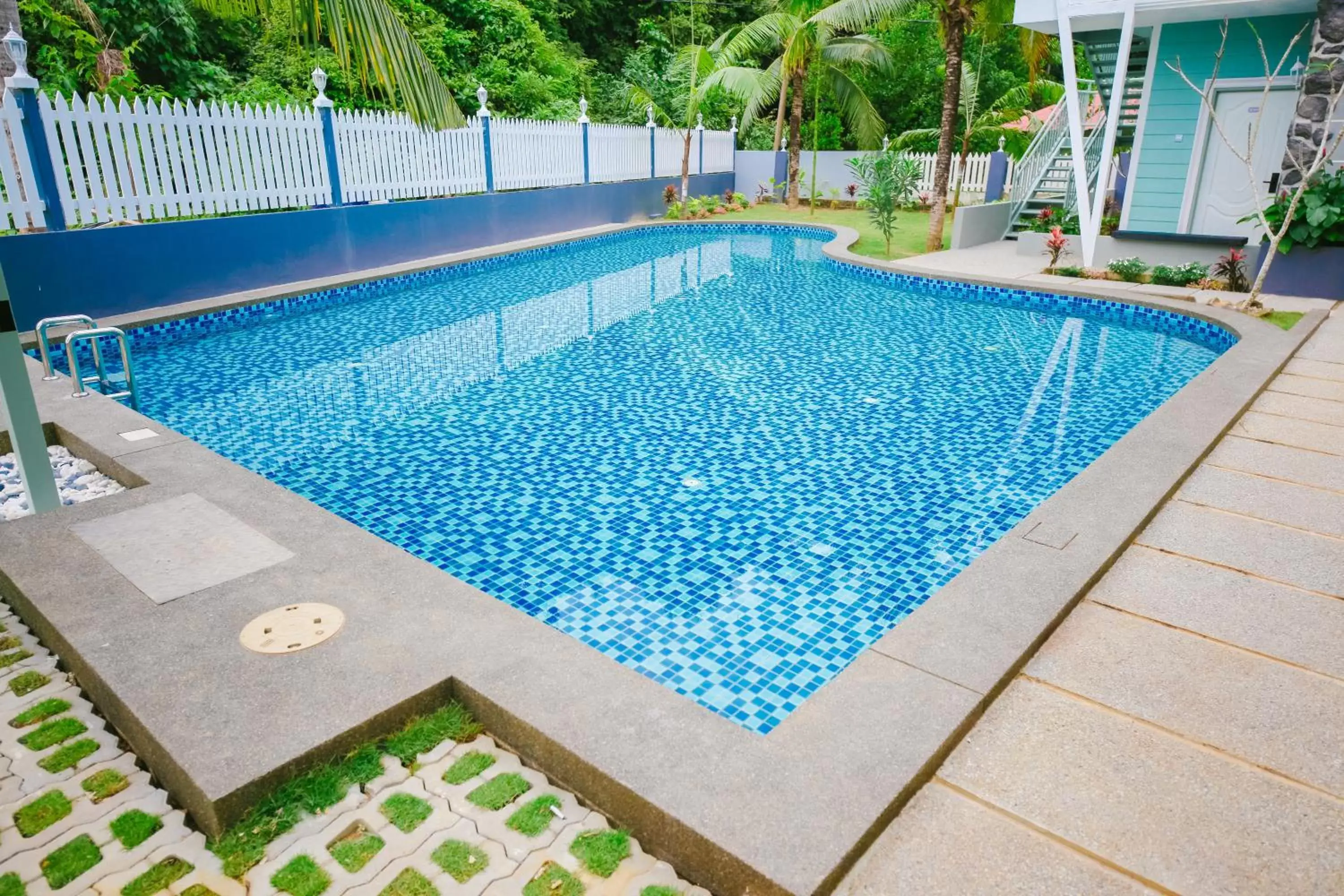 Pool view, Swimming Pool in Royale Chenang Resort