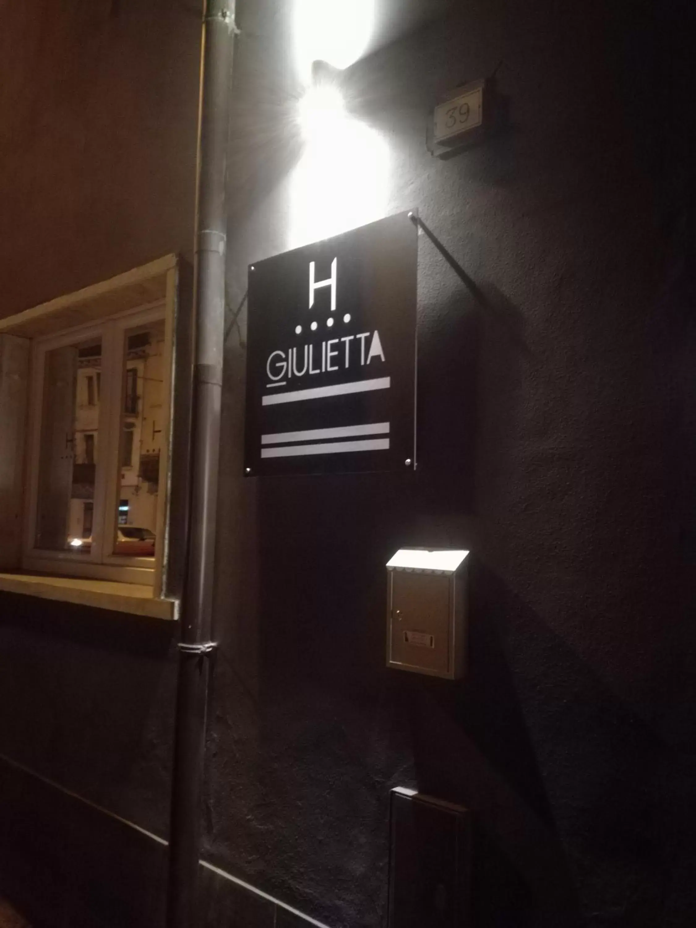 Logo/Certificate/Sign, Property Building in Hotel Giulietta