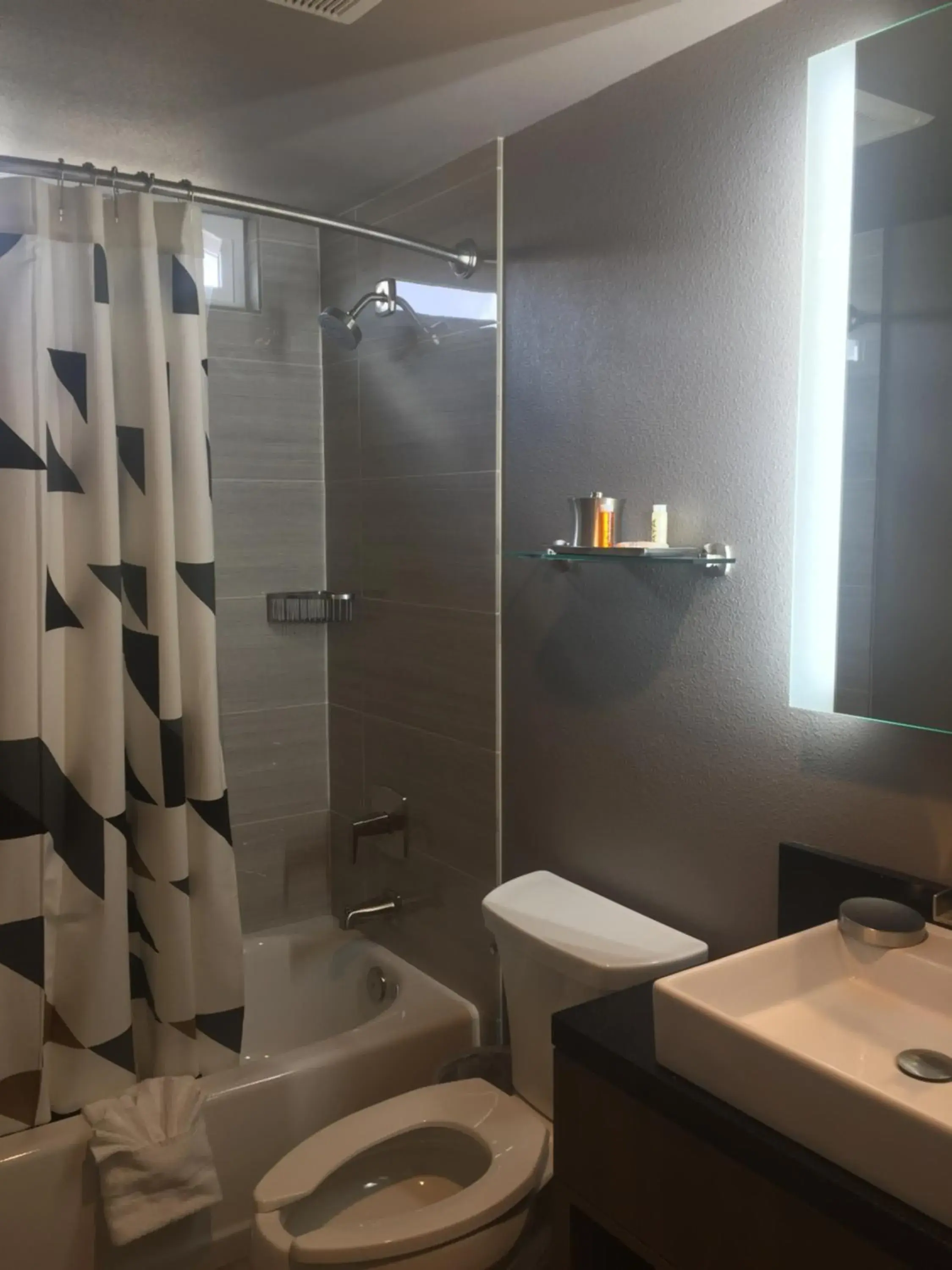 Bathroom in Arden Star Hotel