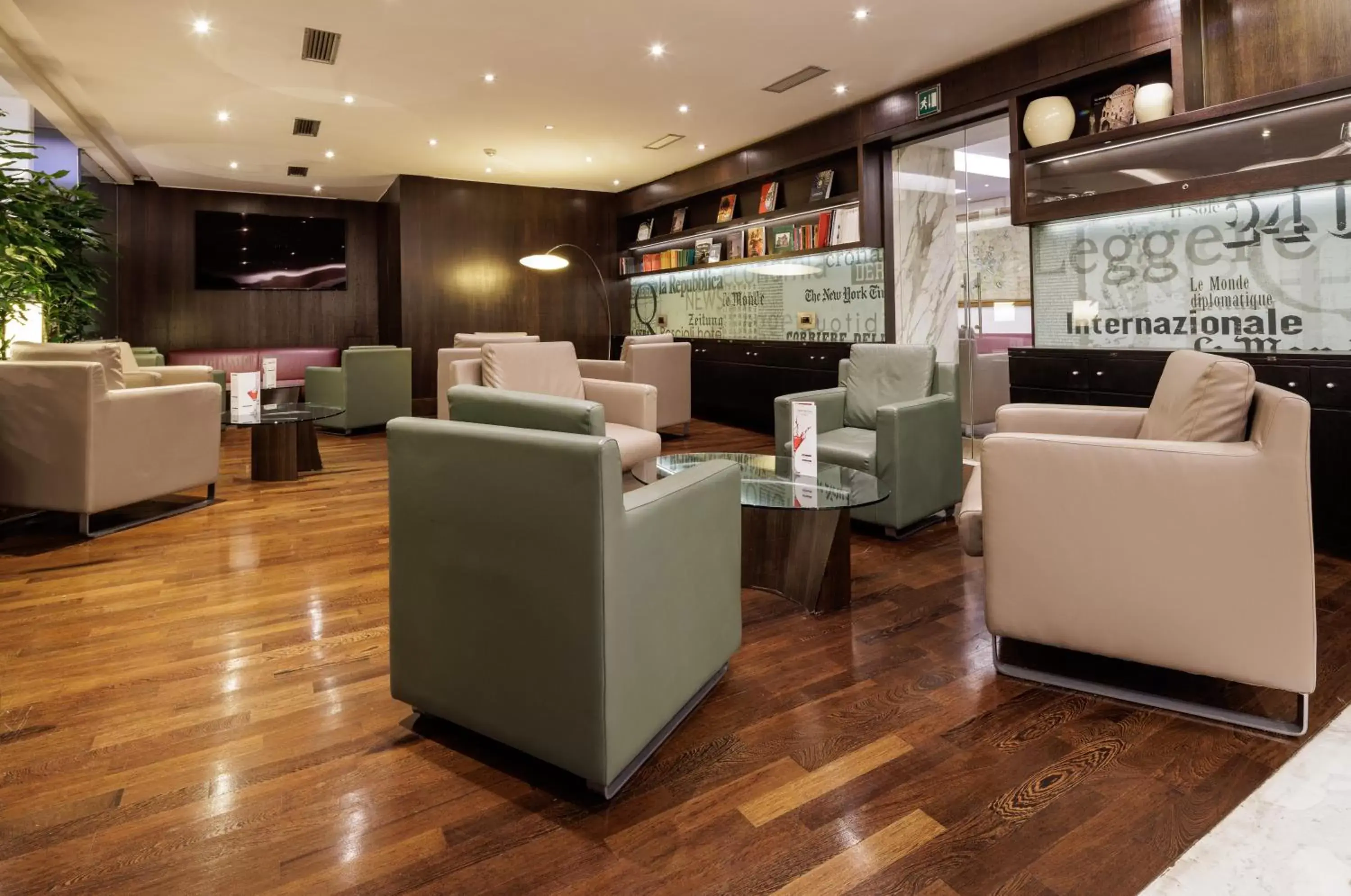 Lounge or bar, Lounge/Bar in Best Western Plus Hotel Universo