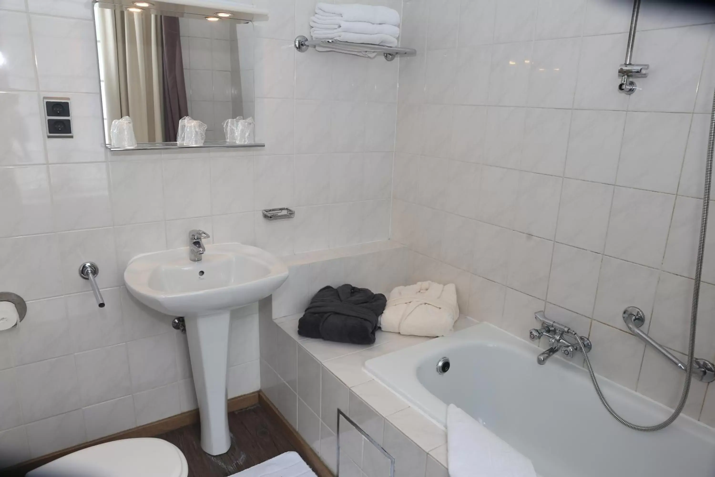 Triple Room in Hotel Le Monte Cristo Triple Room in Hotel Le Monte Cristo