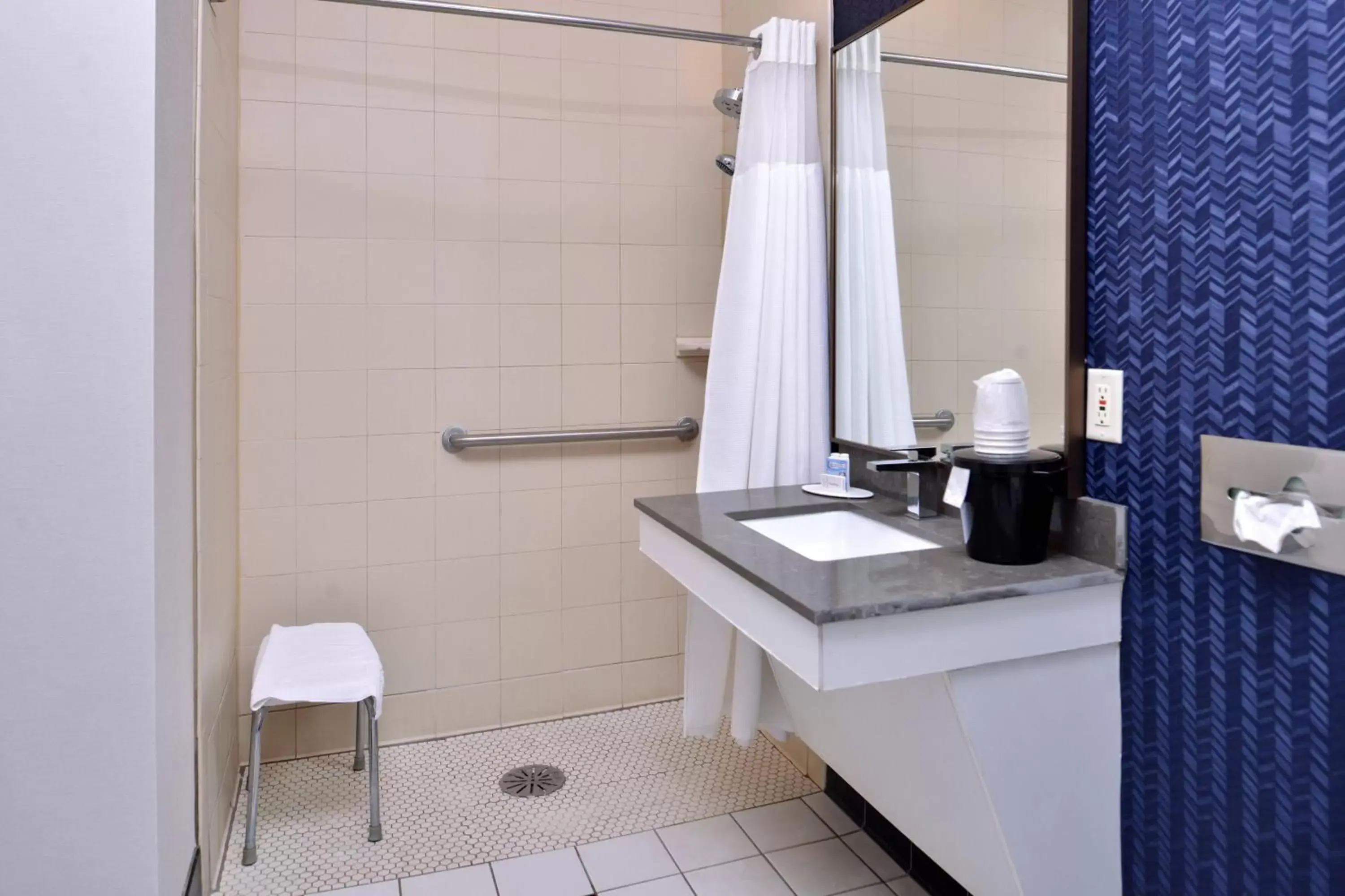 Bathroom in Fairfield Inn and Suites Beloit
