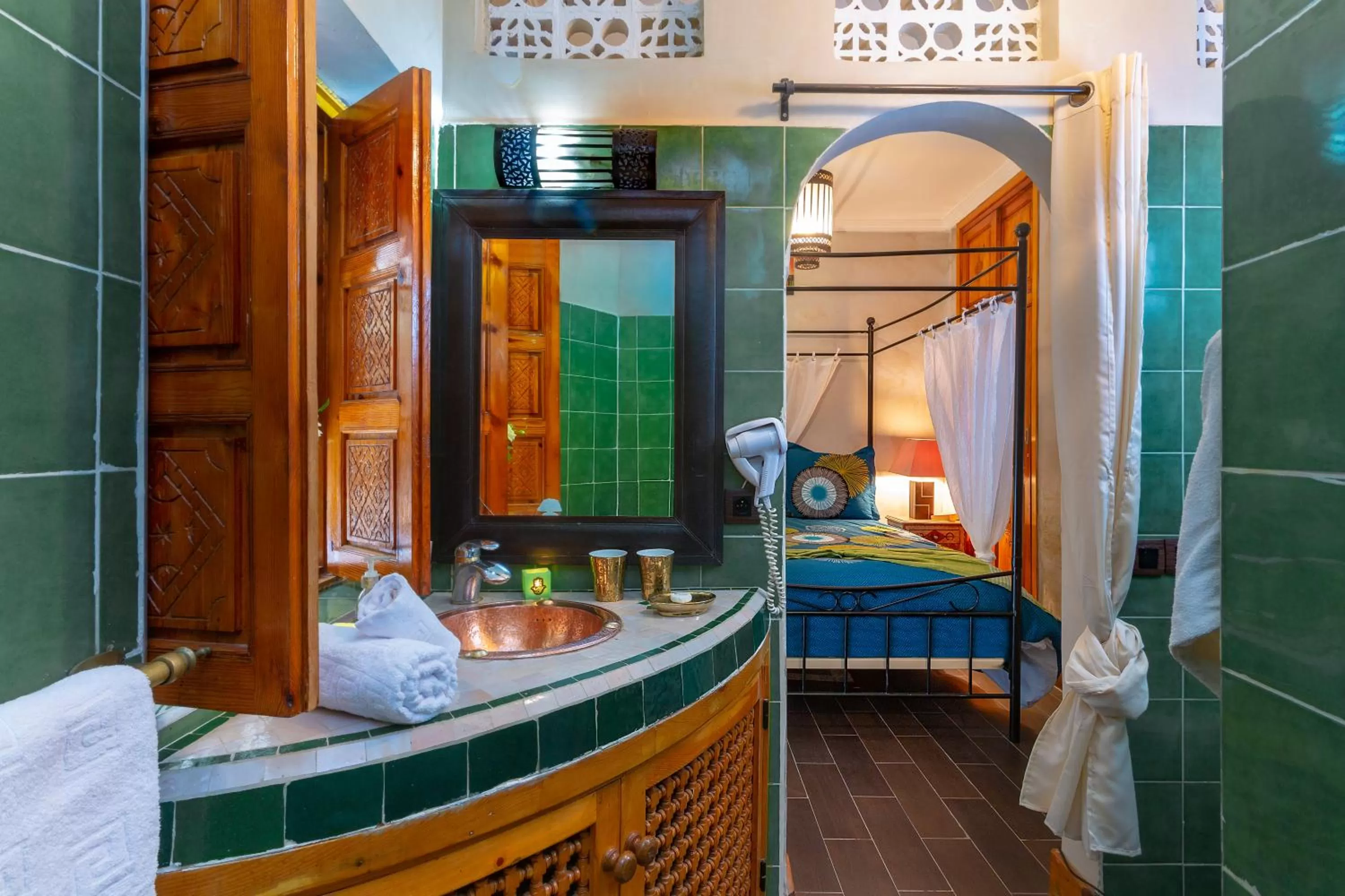 Bathroom, Bed in Riad Rodaina & SPA