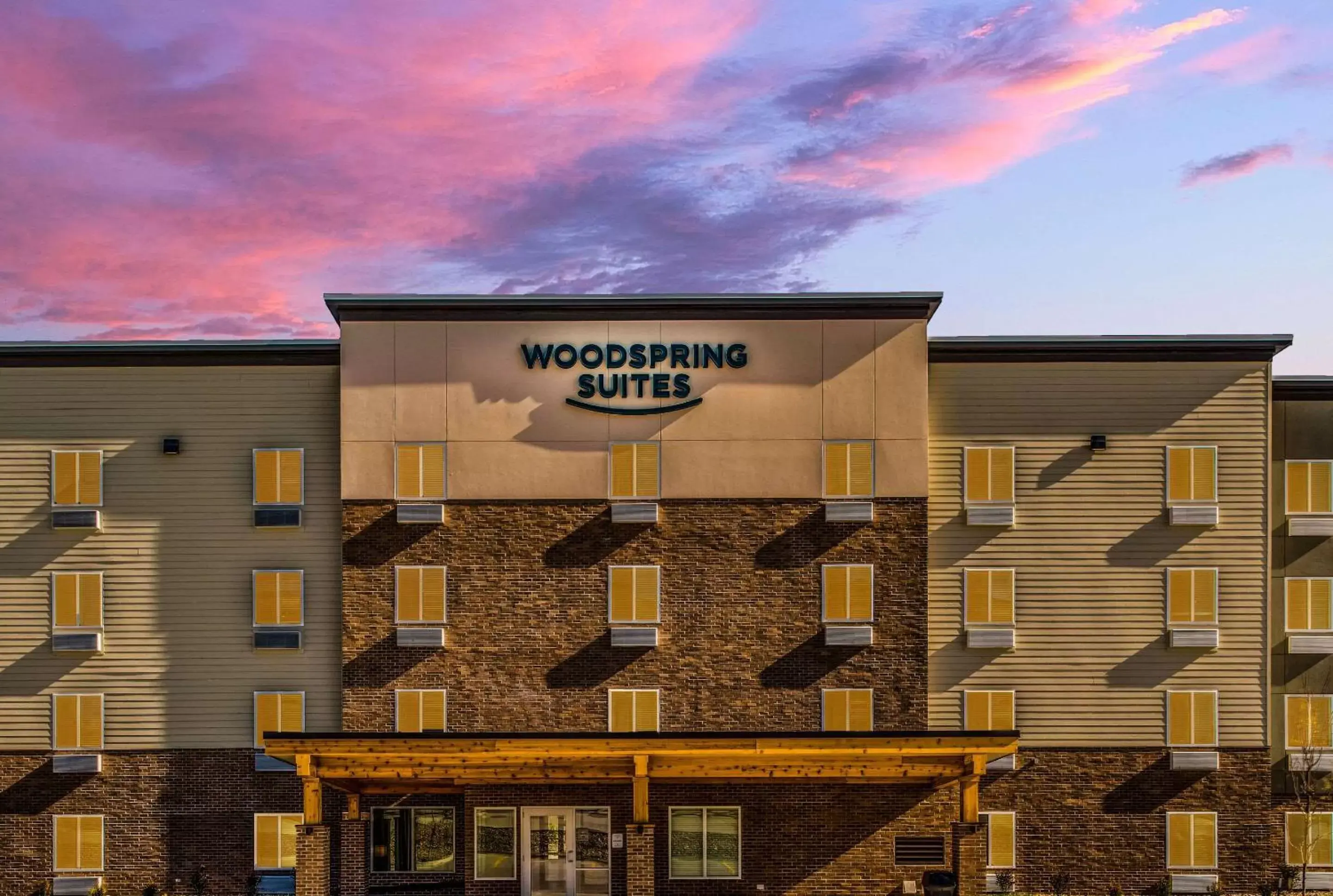 Property building in WoodSpring Suites West Des Moines