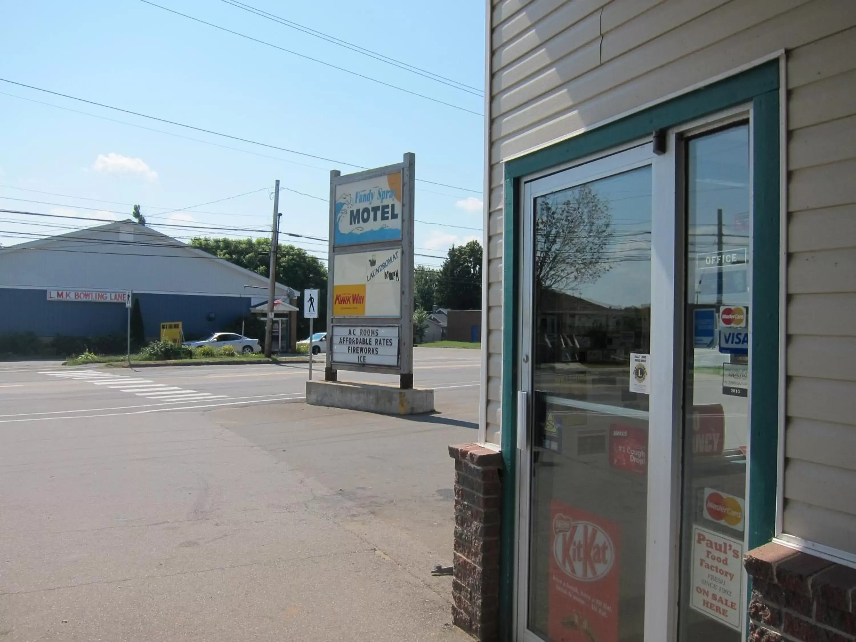 Facade/entrance, Property Building in Fundy Spray Motel