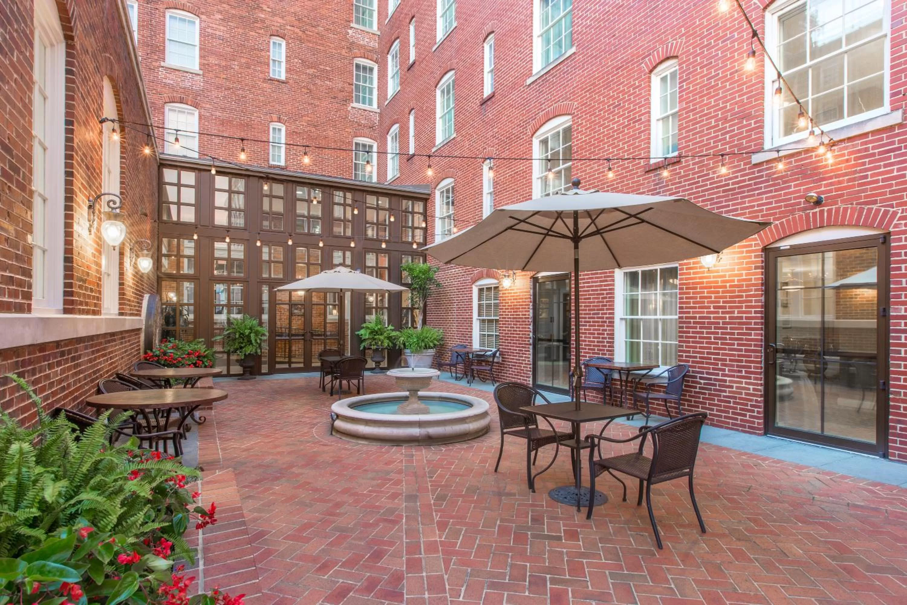Patio in The George Washington - A Wyndham Grand Hotel