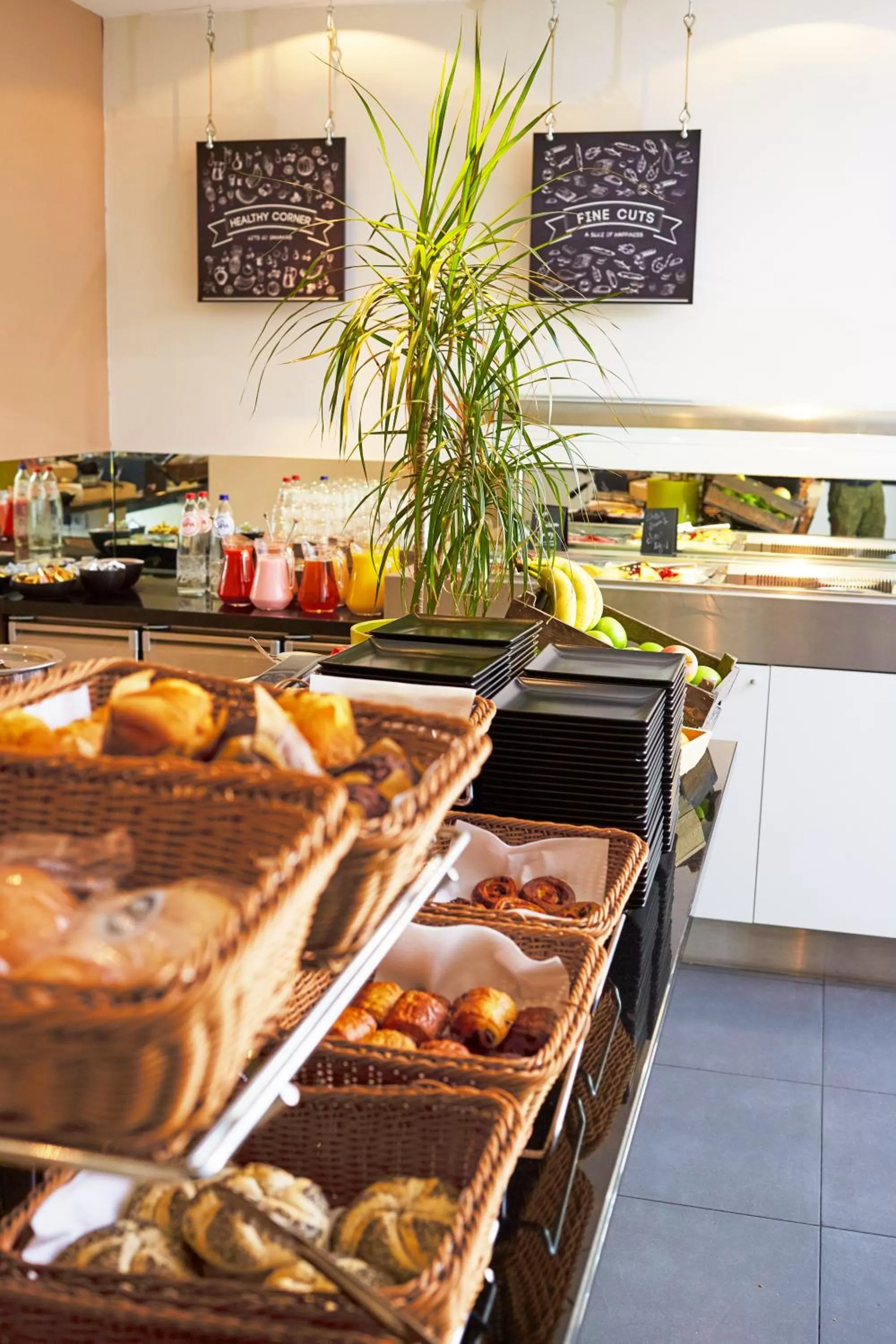 Restaurant/places to eat in Novotel Antwerpen - Ekeren