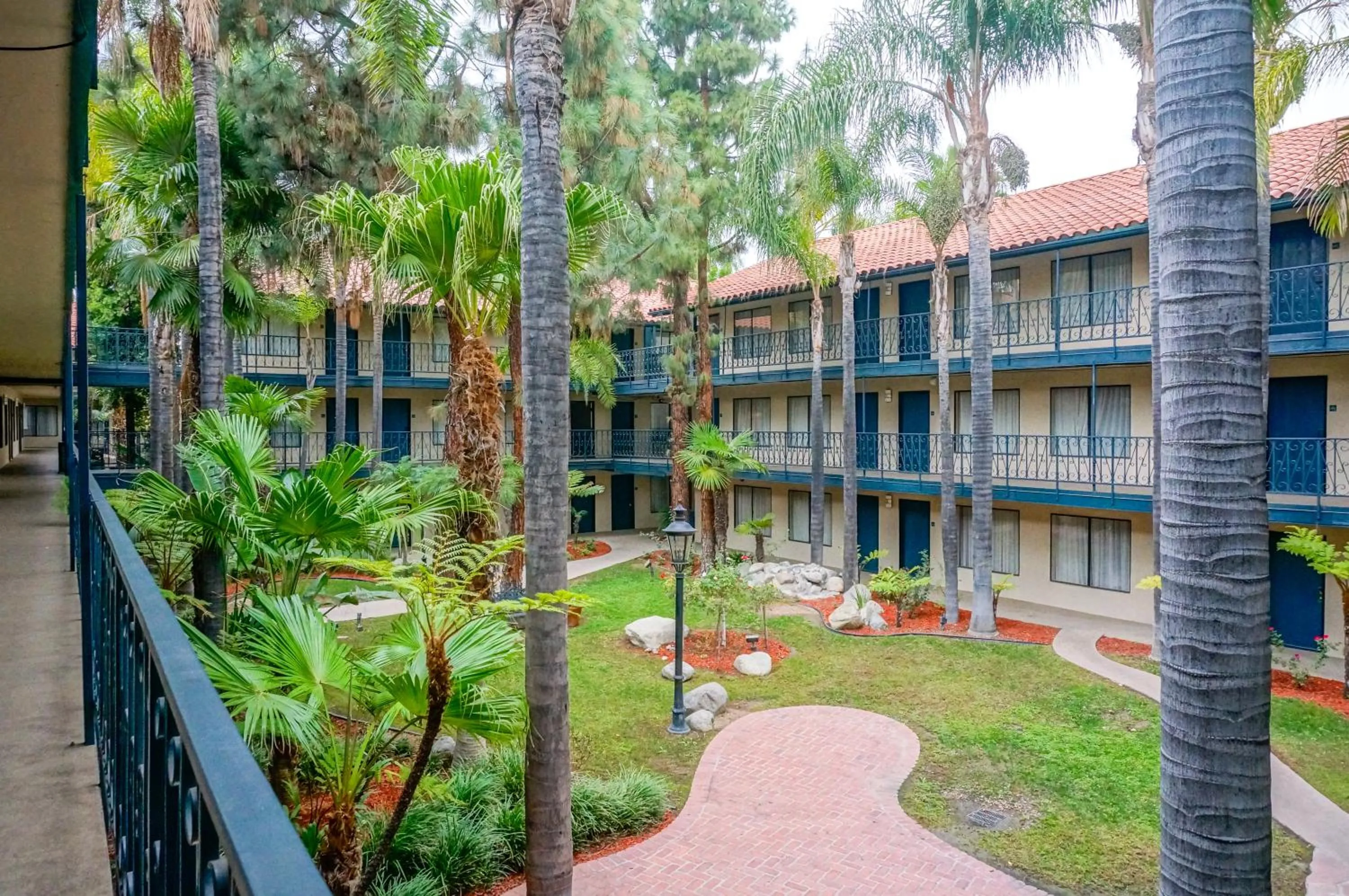 Day in Vanllee Hotel