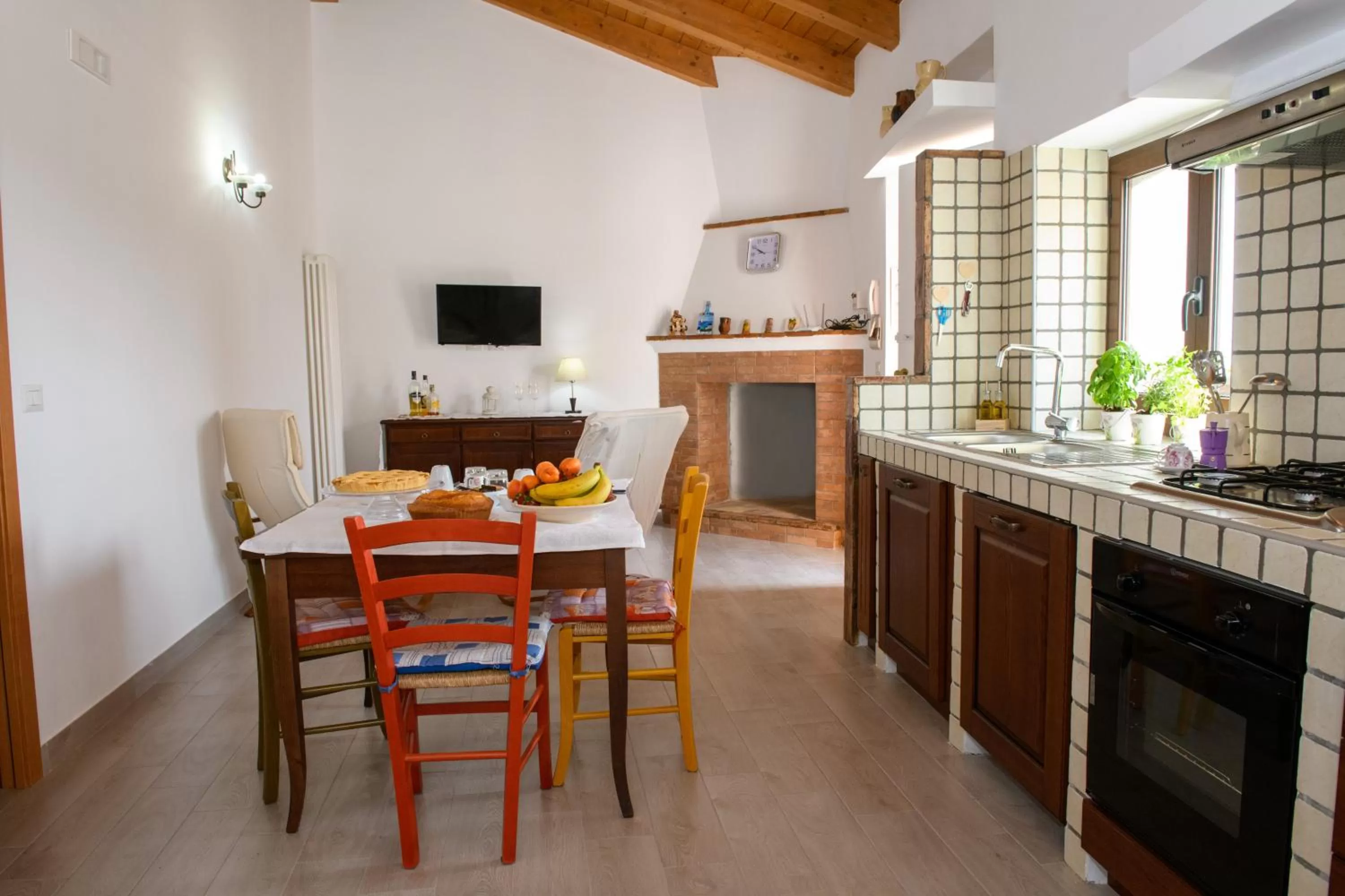 TV and multimedia, Dining Area in Terrazzo sullo Ionio